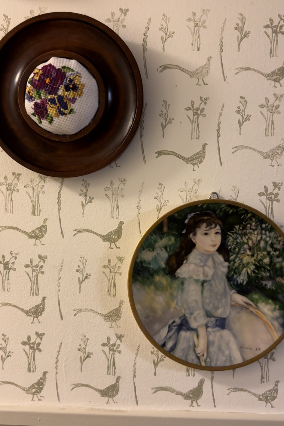 Wall sticky thingies 