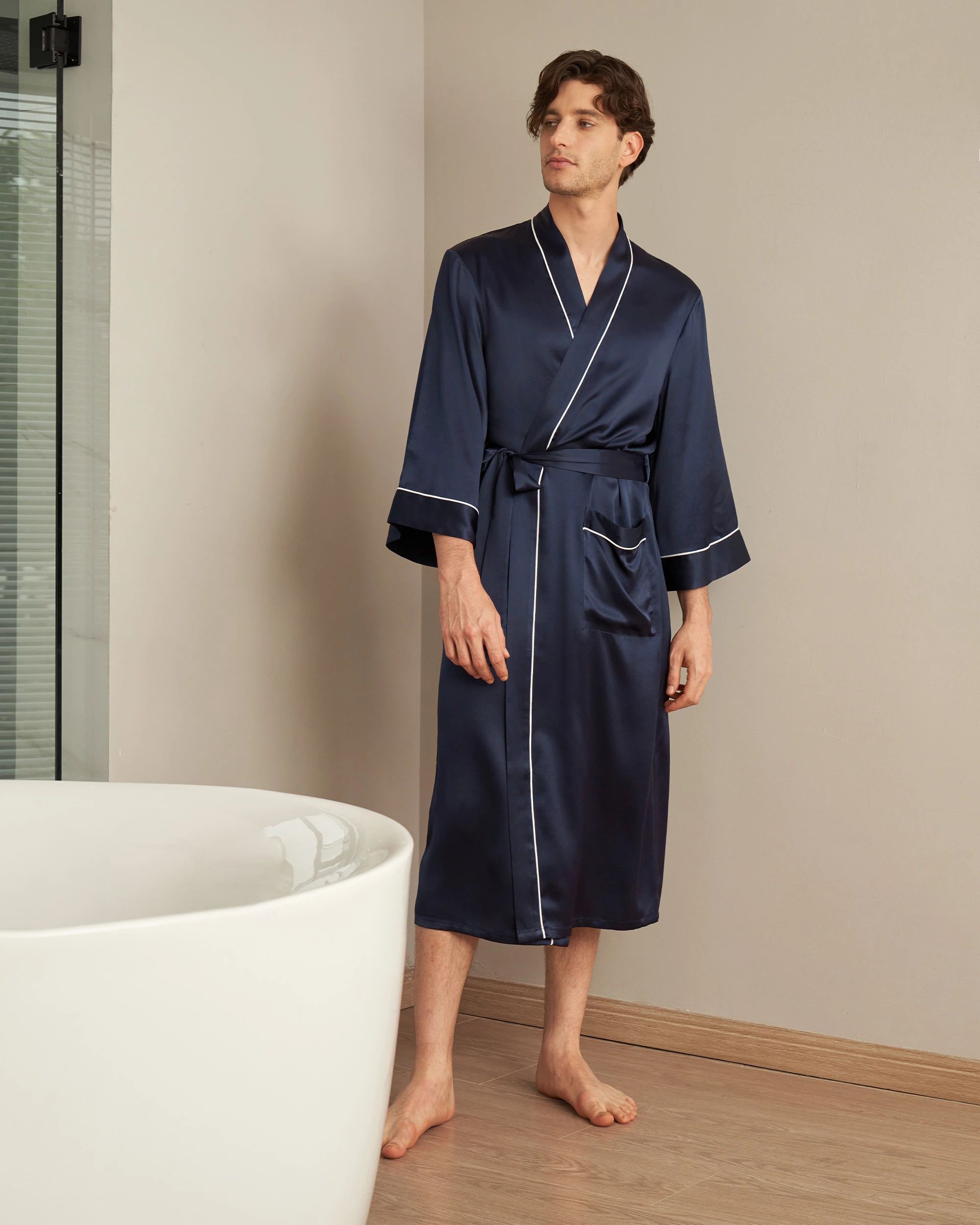 22 Momme Kimono Silk Robe with Piping | LilySilk