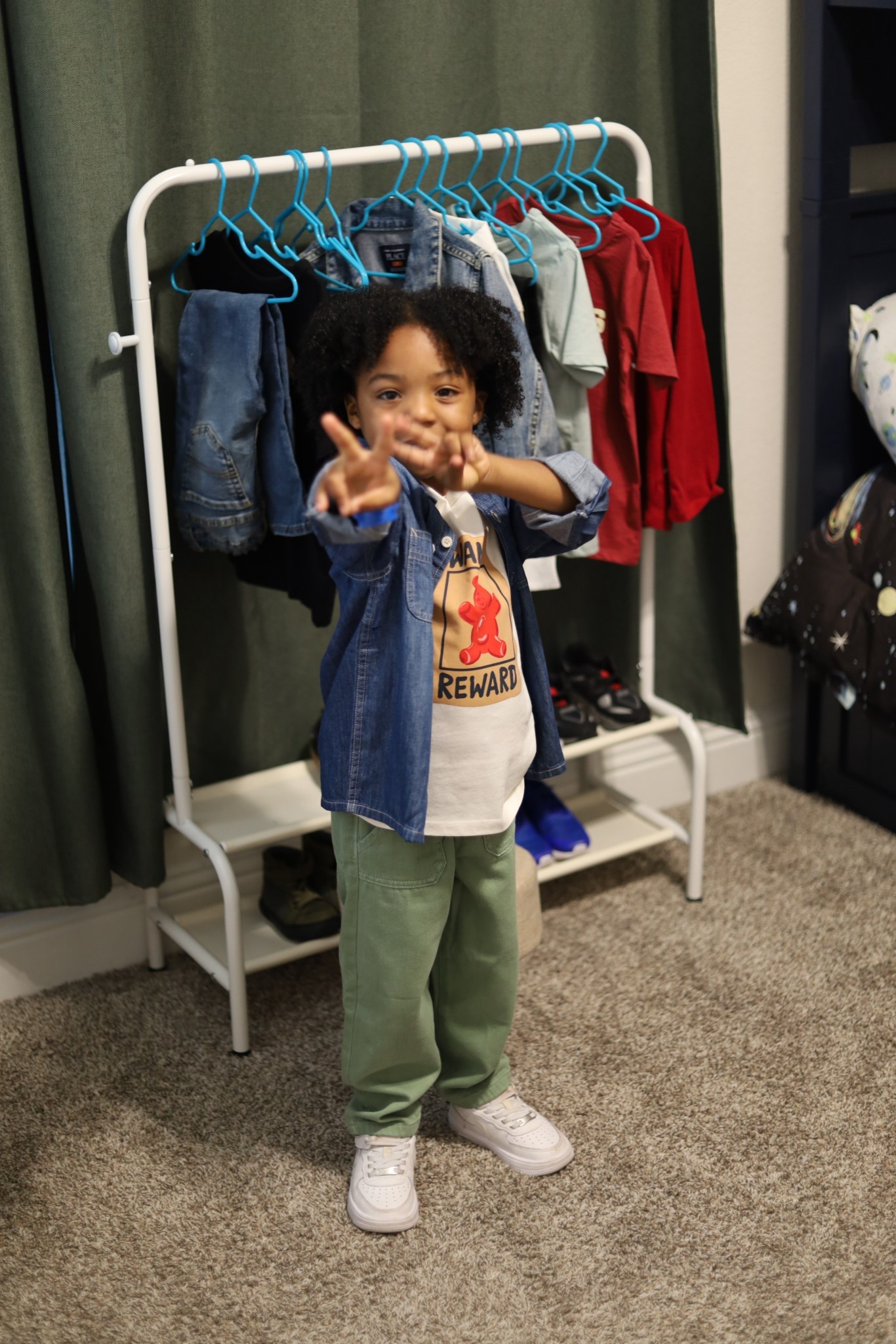 Easy everyday outfit from @childrensplace Denim button-up layered over a graphic tee with relaxed pants and  white sneakers. Simple, comfortable, and ready for the day. ✌🏽 #childrensplace #kidsstyle #ltkfamily #ltk


#LTKKids #LTKootd #LTKSaleAlert