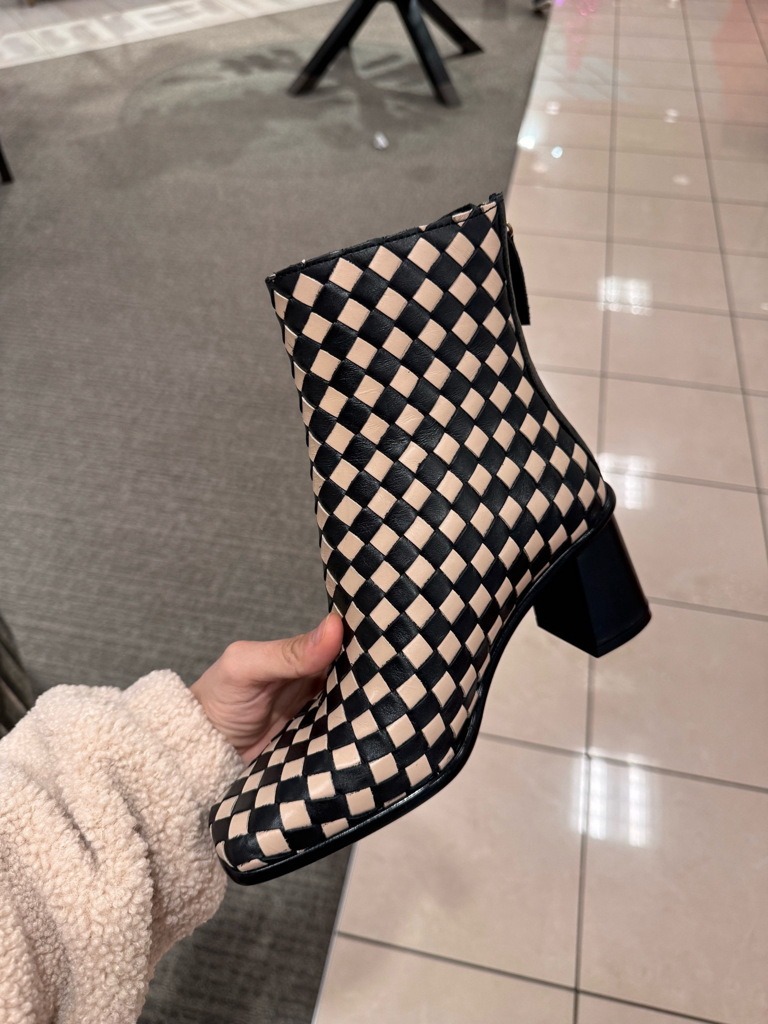 Obsessed with these Alohas boots ! The checkered print is 😍 


#LTKCyberWeek #LTKGiftGuide #LTKshoecrush