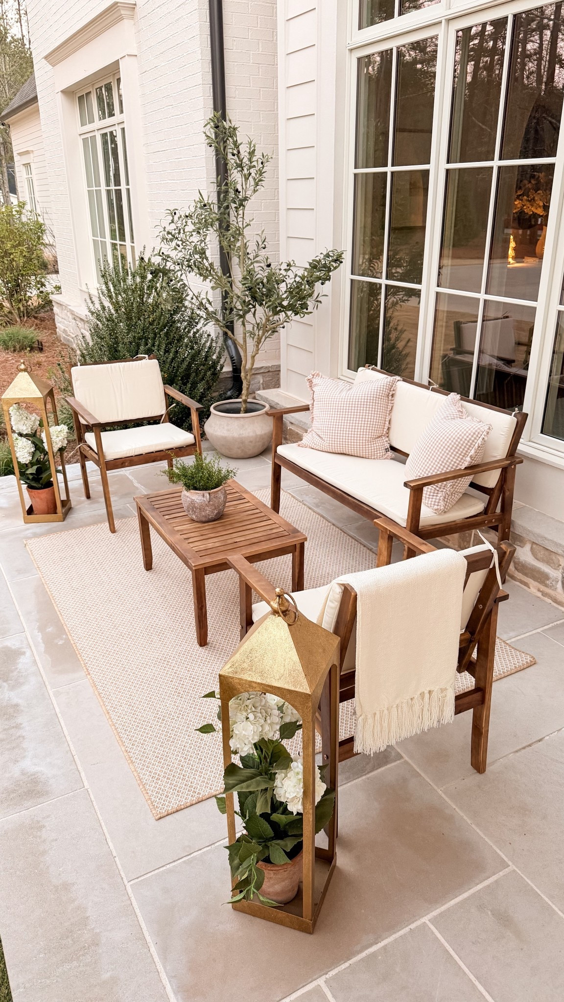 #ad #WayfairPartner #WishYouWereHere #Outdoor #Wayfair the perfect outdoor seating from @Wayfair . Getting ready for the spring and summer seasons to enjoy the outdoors! This furniture is so affordable and I love how neutral it is! ￼￼