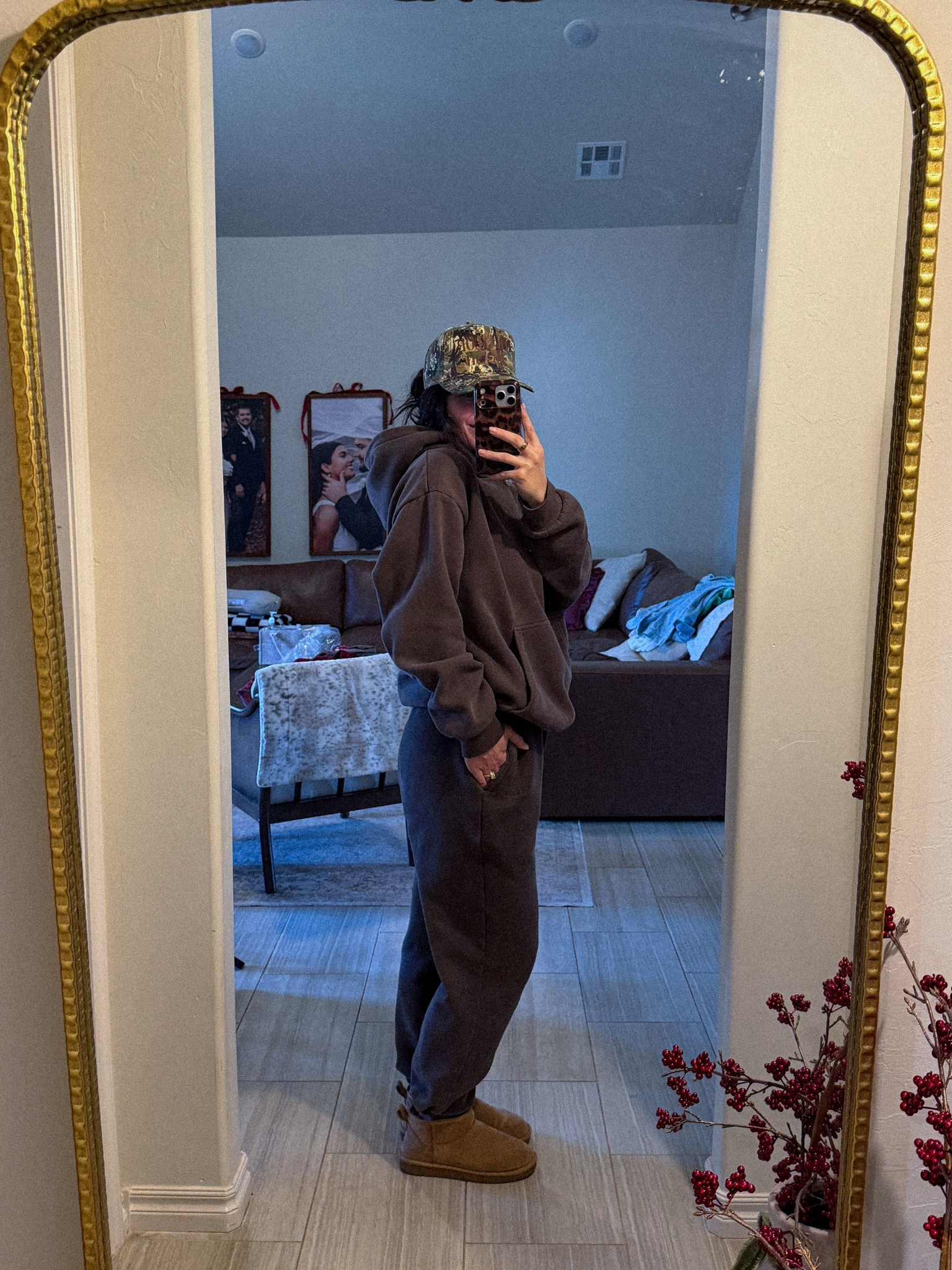 Comfort set + Traylor Trucker 🤎
Size: M

#LTKootd #LTKFindsUnder100 #LTKmomlife