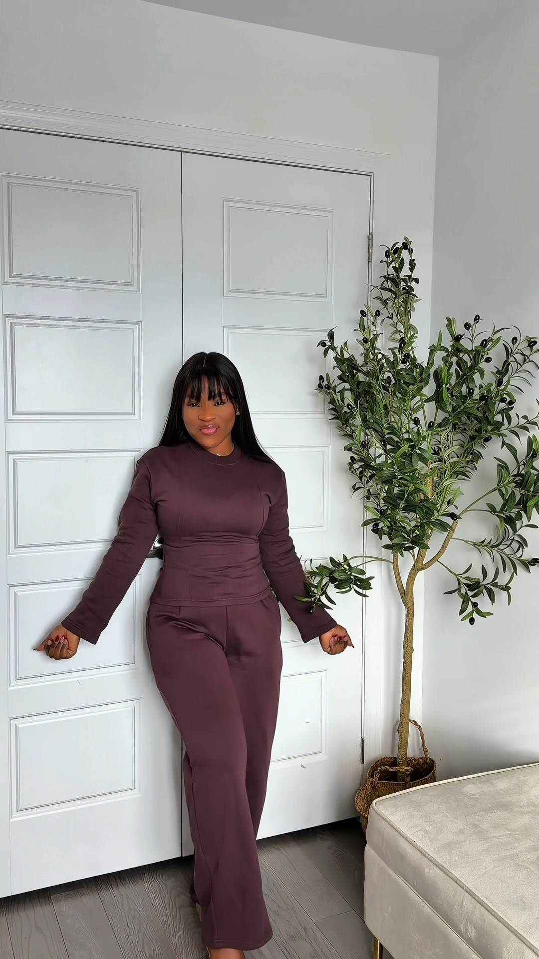 I love this sweat set so much. The top is cinched at the waist which made it look better than a typical sweatshirt 🙂