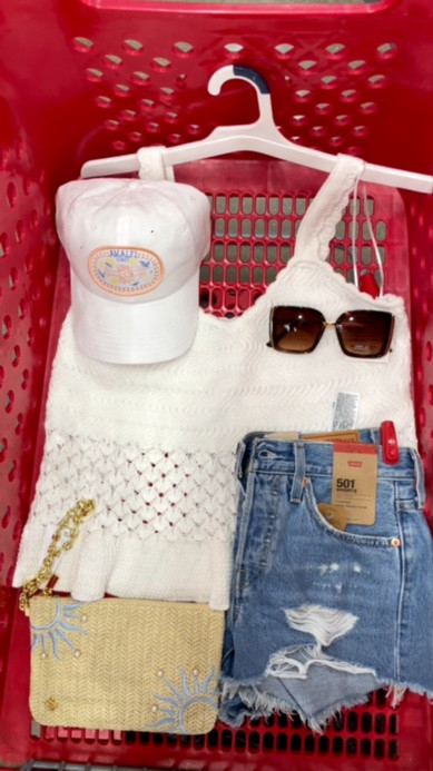 It’s been a min since we’ve done one of these- what do we think? Save for your next @Target run and share with a friend who needs to see

#LTKootd #LTKSeasonal #LTKSaleAlert