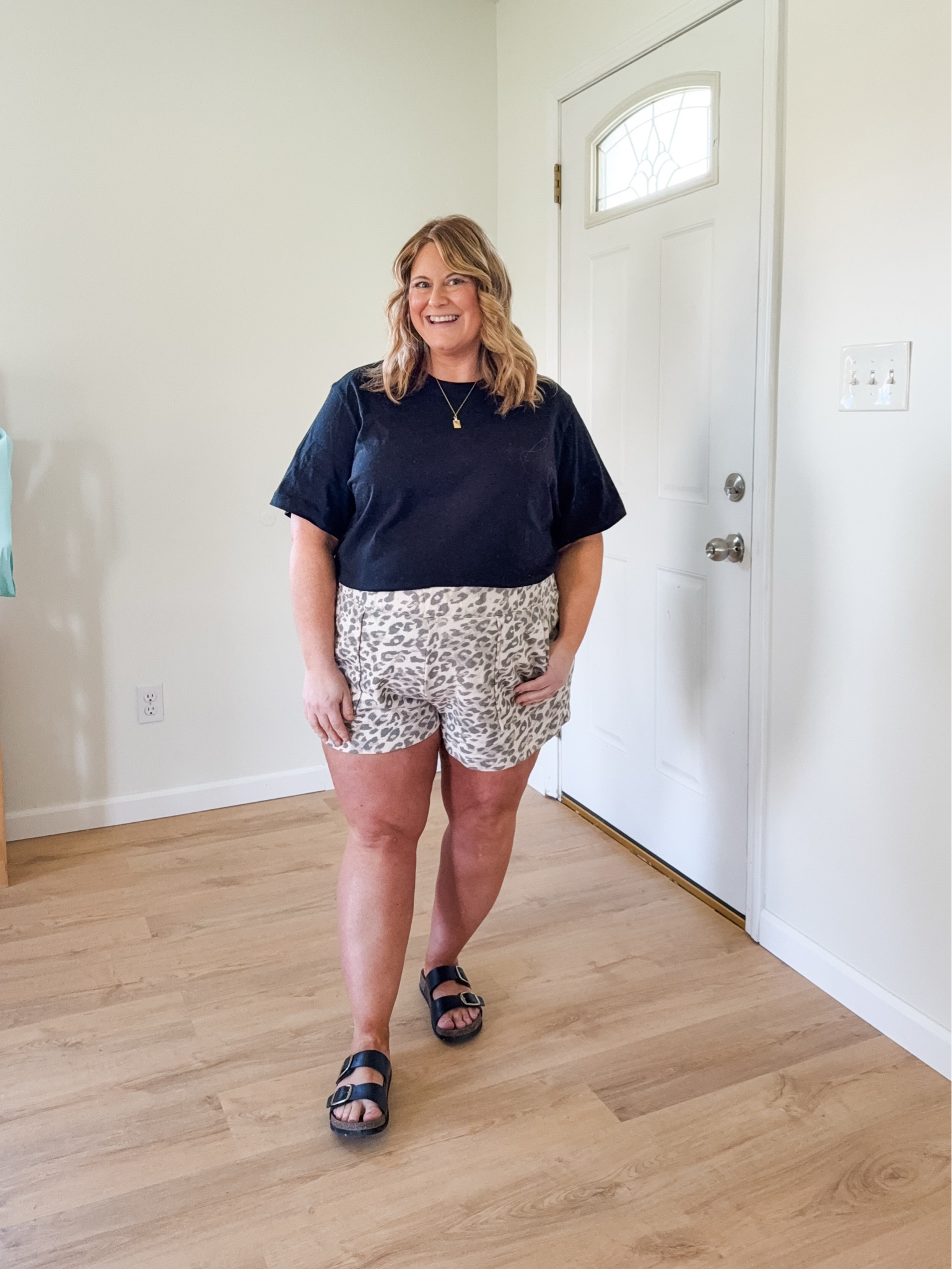 Wearing an XL in the tee and leopard shorts from Aerie

#LTKootd #LTKBump #LTKMidsize