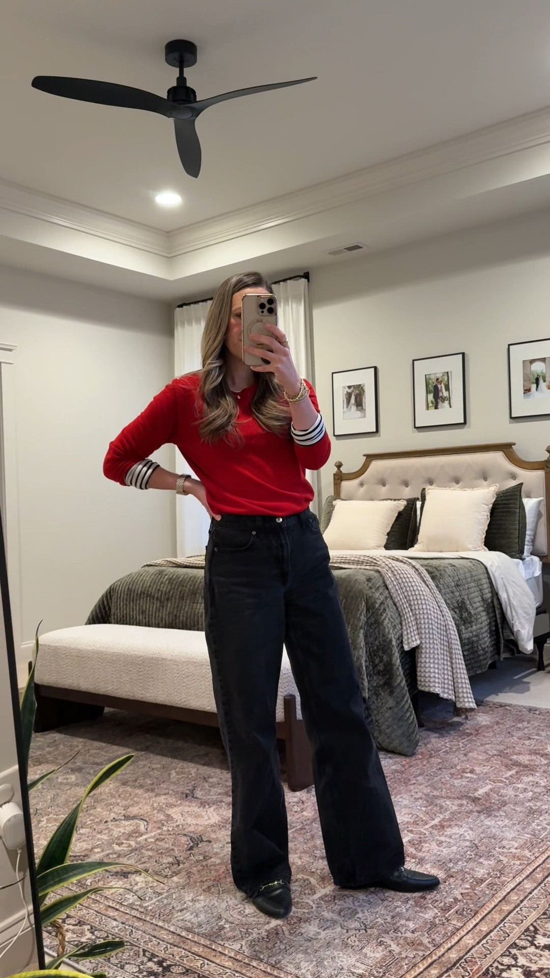 A subtle Valentine’s Day look that’s professional but still festive ❤️

This Quince cashmere sweater is under $50 (wearing S) — soft, lightweight, and such a closet staple. Paired with my Abercrombie high-rise loose jeans (25R) for an effortless winter outfit.

Use code INFG-25SIMPLYCHICMAMA10 for 10% off Quince.

#ValentinesDayOutfit #LTKWinterStyle #QuinceCashmere #AbercrombieJeans #ClassicStyle



#LTKootd #LTKWorkwear
