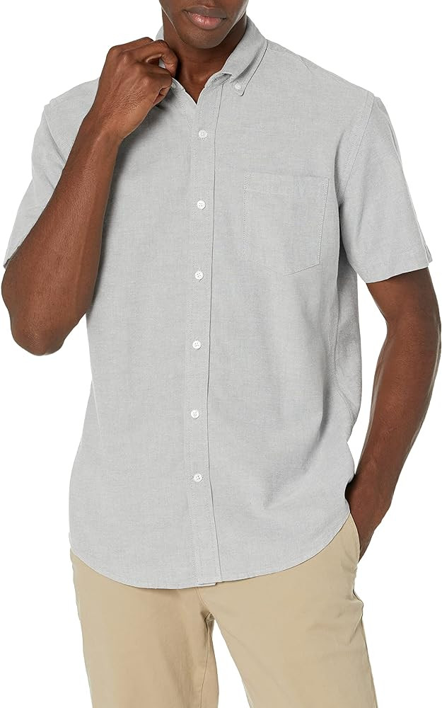 Amazon Essentials Men's Regular-Fit Short-Sleeve Pocket Oxford Shirt | Amazon (US)
