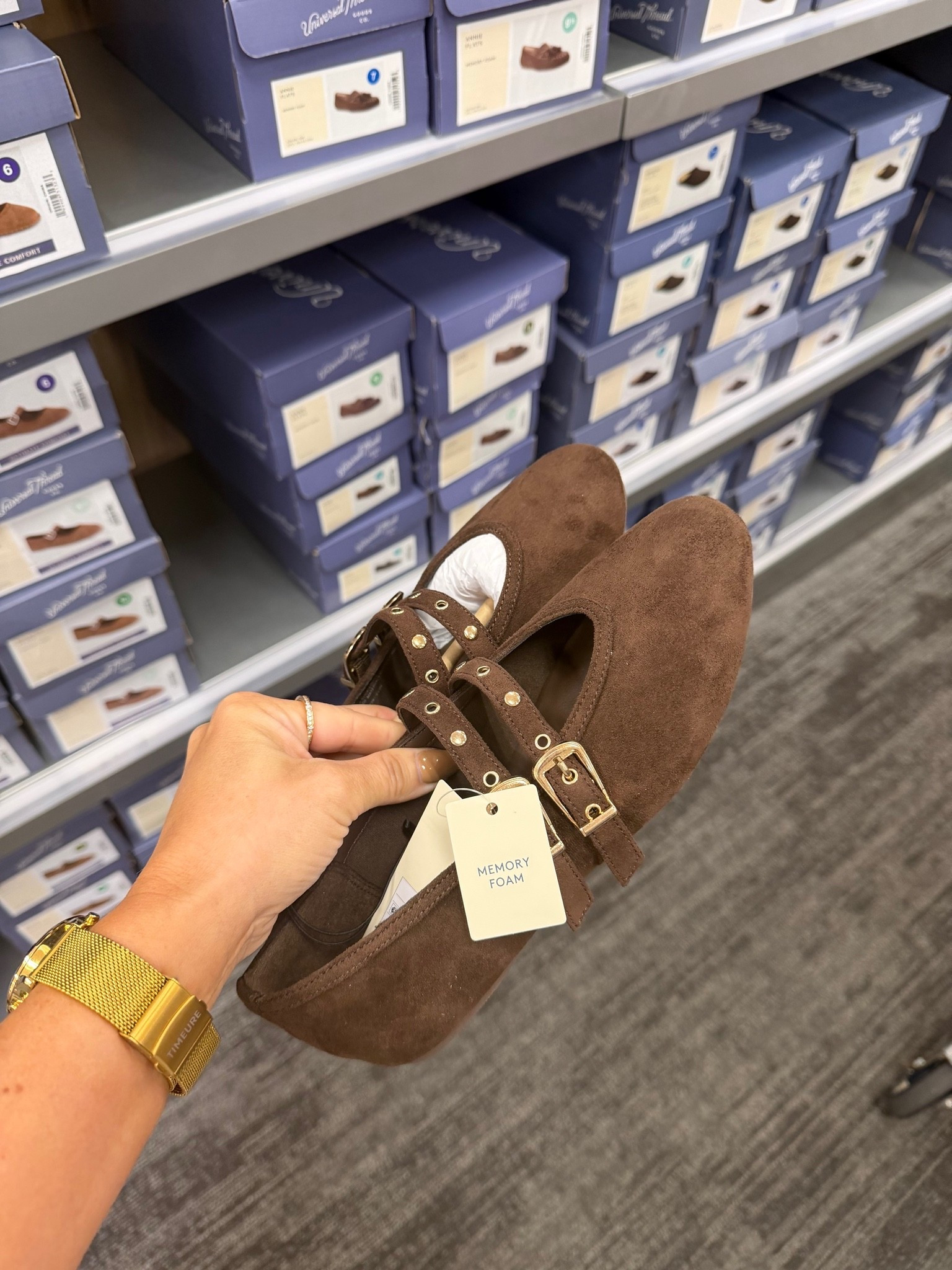 Brown flats for fall 🤎

#LTKootd #LTKgrwm #LTKSeasonal