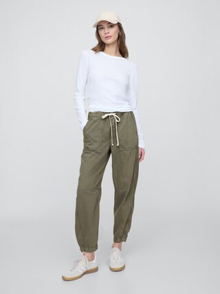 Mid Rise Pull-On Soft Barrel Jeans | Gap Factory