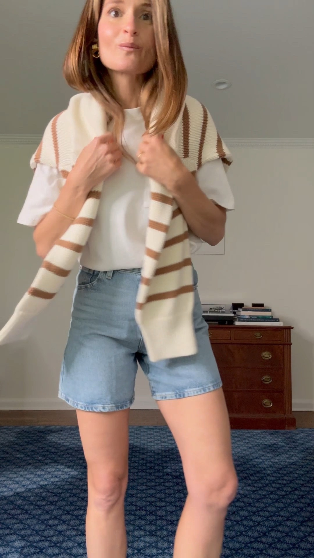 an easy update to your go-to summer outfit 

Sizing notes: 
Jeans: wearing my smaller size 
shirt: sized down to an xs 
Wearing: wearing a size small 
flats: run tts 

#LTKSaleAlert #LTKSeasonal #LTKStyleTip