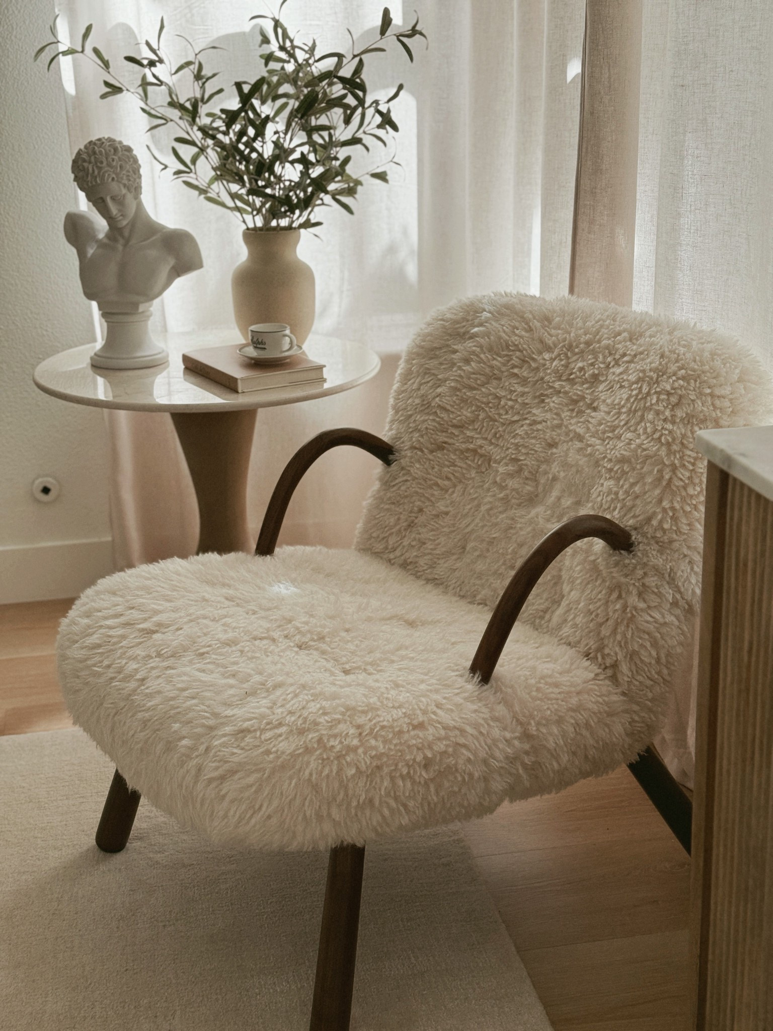 The most beautiful accent chair.🫶🏼
From Manhattan Home Design.

Neutral home inspo • faux fur chair • accent furniture • accent pieces 

#LTKHome