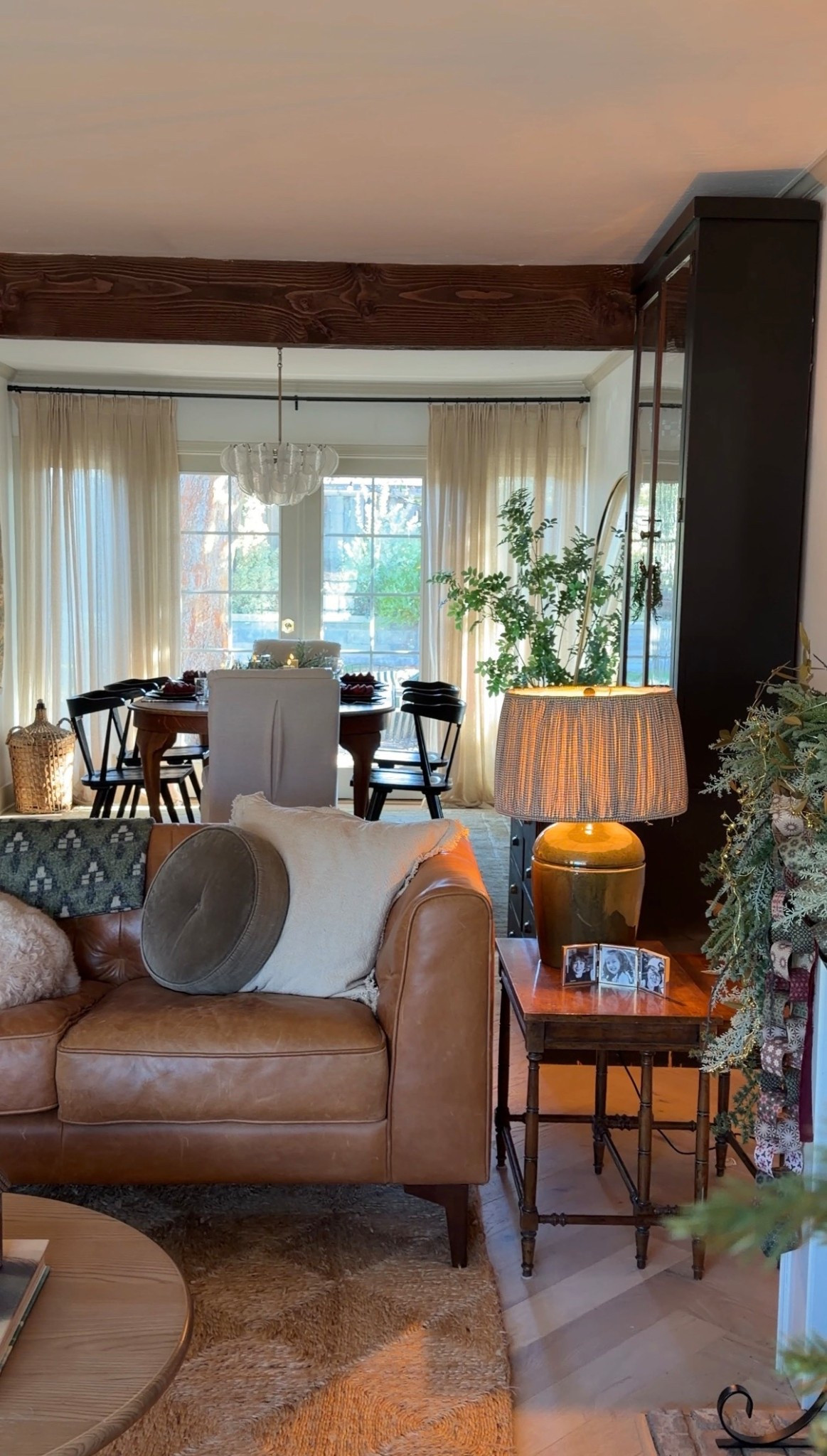 Home 🥰

#LTKHoliday #LTKHome