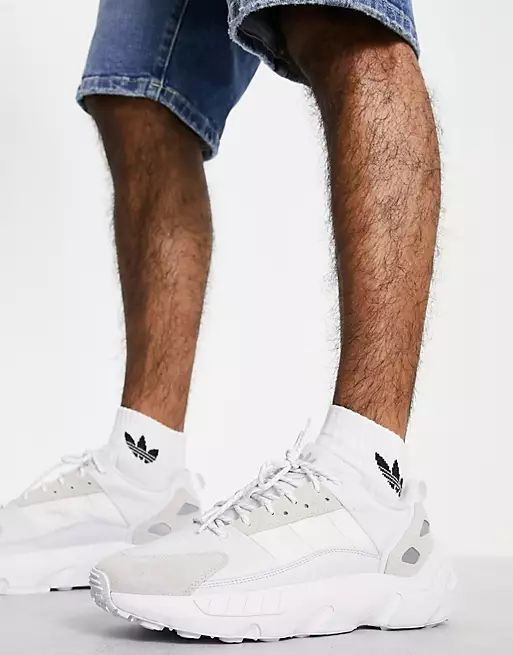 adidas Originals ZX 22 Boost sneakers in white | ASOS | ASOS (Global)