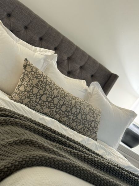 Bed styling, modern cottage, floral block print, lumbar pillow cover, euro pillow, knit blankett

#LTKHome #LTKU #LTKSeasonal