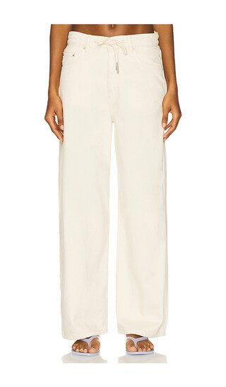 DL1961 Taylor High Rise Relaxed Barrel in Ivory. - size 30 | Revolve Clothing (Global)