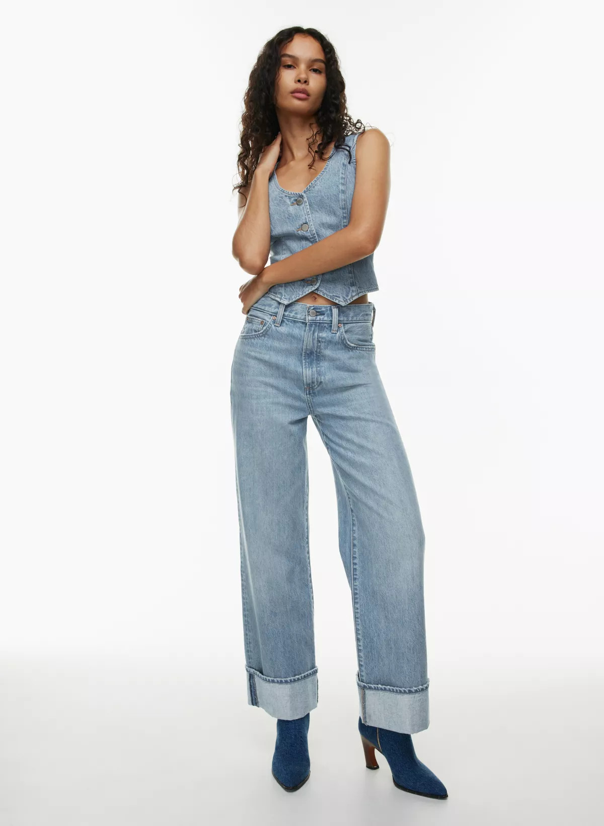 THE '90S HI-RISE LOOSE CUFF JEAN | Aritzia