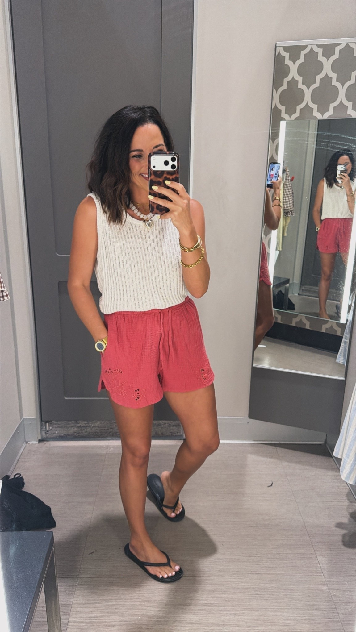 Okayyyy these shorts from Target 😍 the color is EVERYTHING and they’re so lightweight for summer. Wearing an XS 🤍

#targetstyle #targetfinds #summeroutfit #targetfashion #casualoutfit #affordablefashion #ootd #summerstyle #targetoutfit #everydaylook