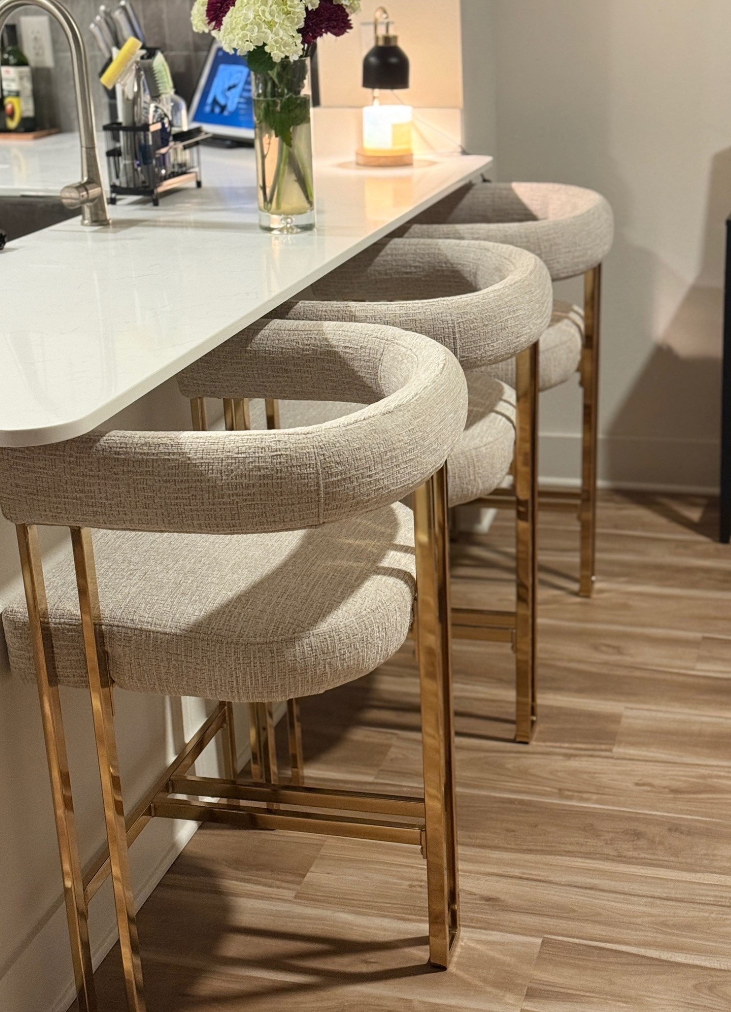 These cute counter stools are from Wayfair🚨
#WayfairHomeFinds #WayfairStyle #CounterStoolFinds #ViralHomeFinds

#LTKHome #LTKU #LTKSaleAlert