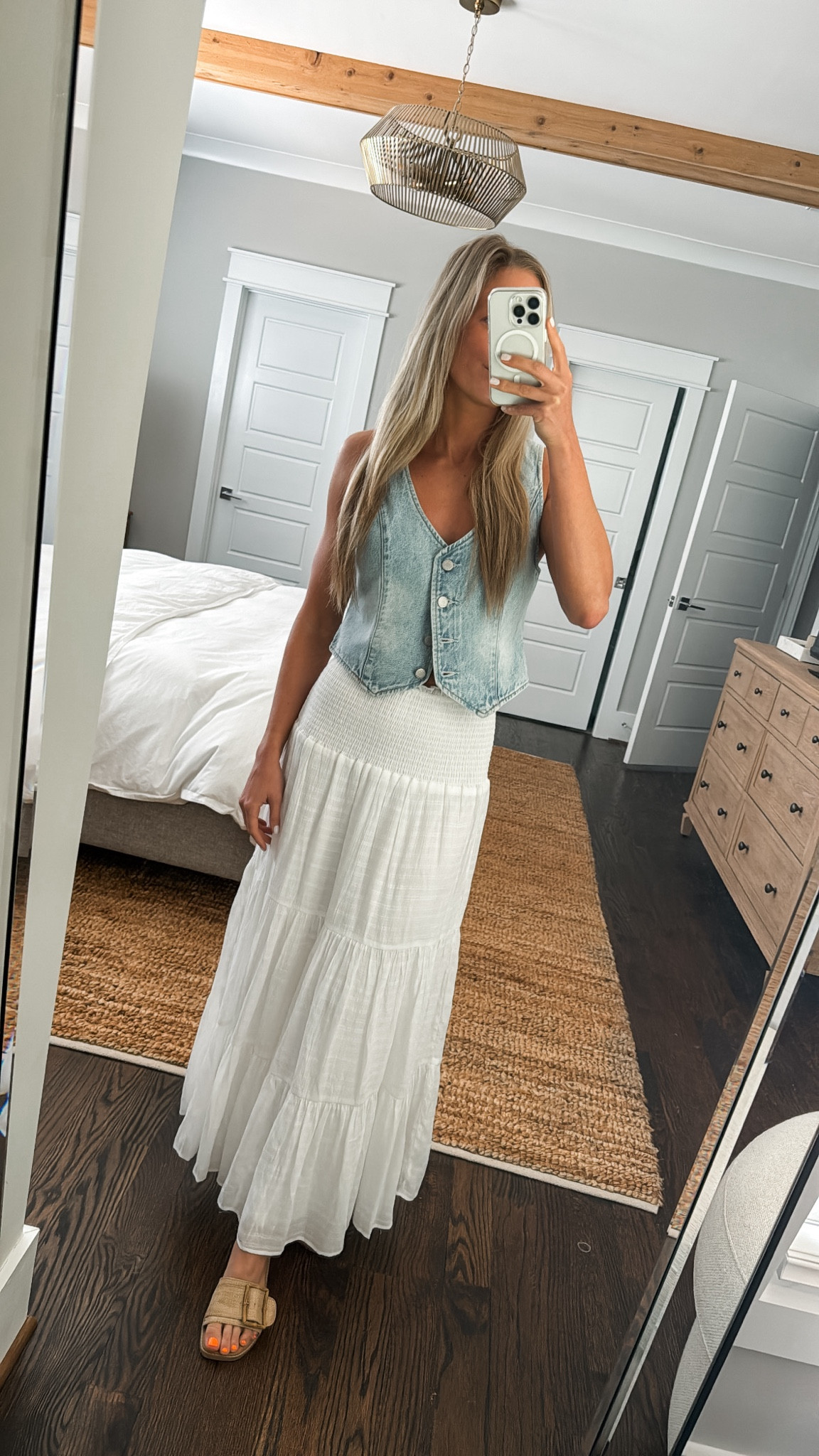 Wearing size S top. Skirt isn’t linkable, but brand is needii.
