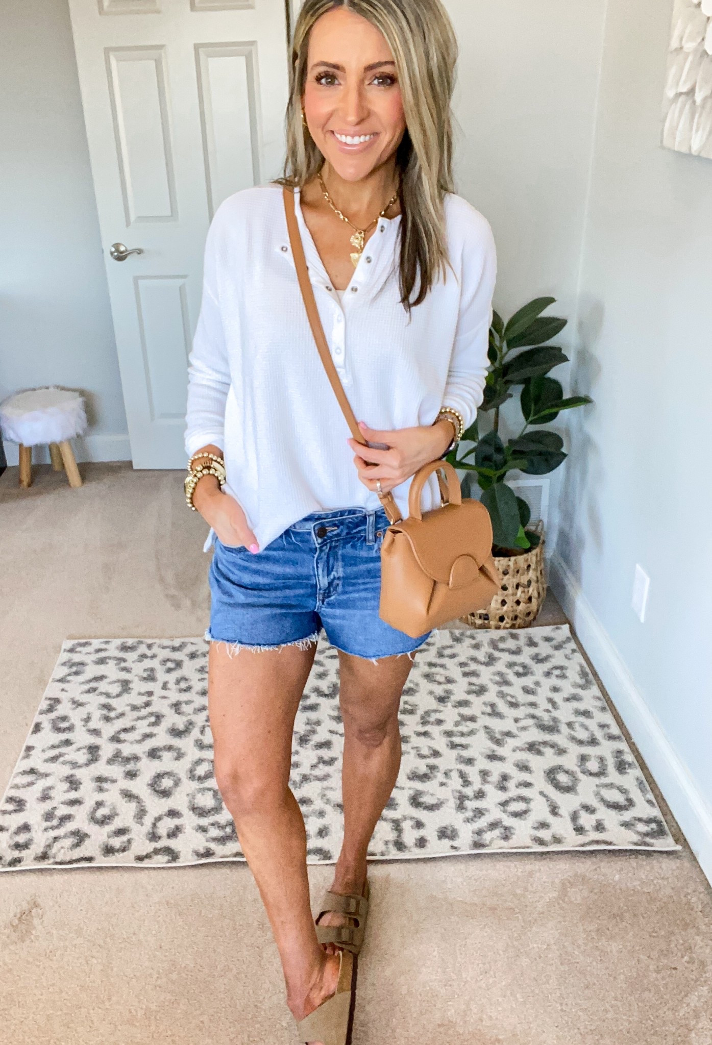 
Sizing: 
•I’m wearing size 2 in jeans, they are a very comfortable stretchy material. Go TTS. 
•I size up in jeans shorts. Wearing 4
•I’m wearing size XS in all 3 long sleeve tops (run generous IMO, size down) 
#LTKSpringSale

#LTKStyleTip #LTKSaleAlert