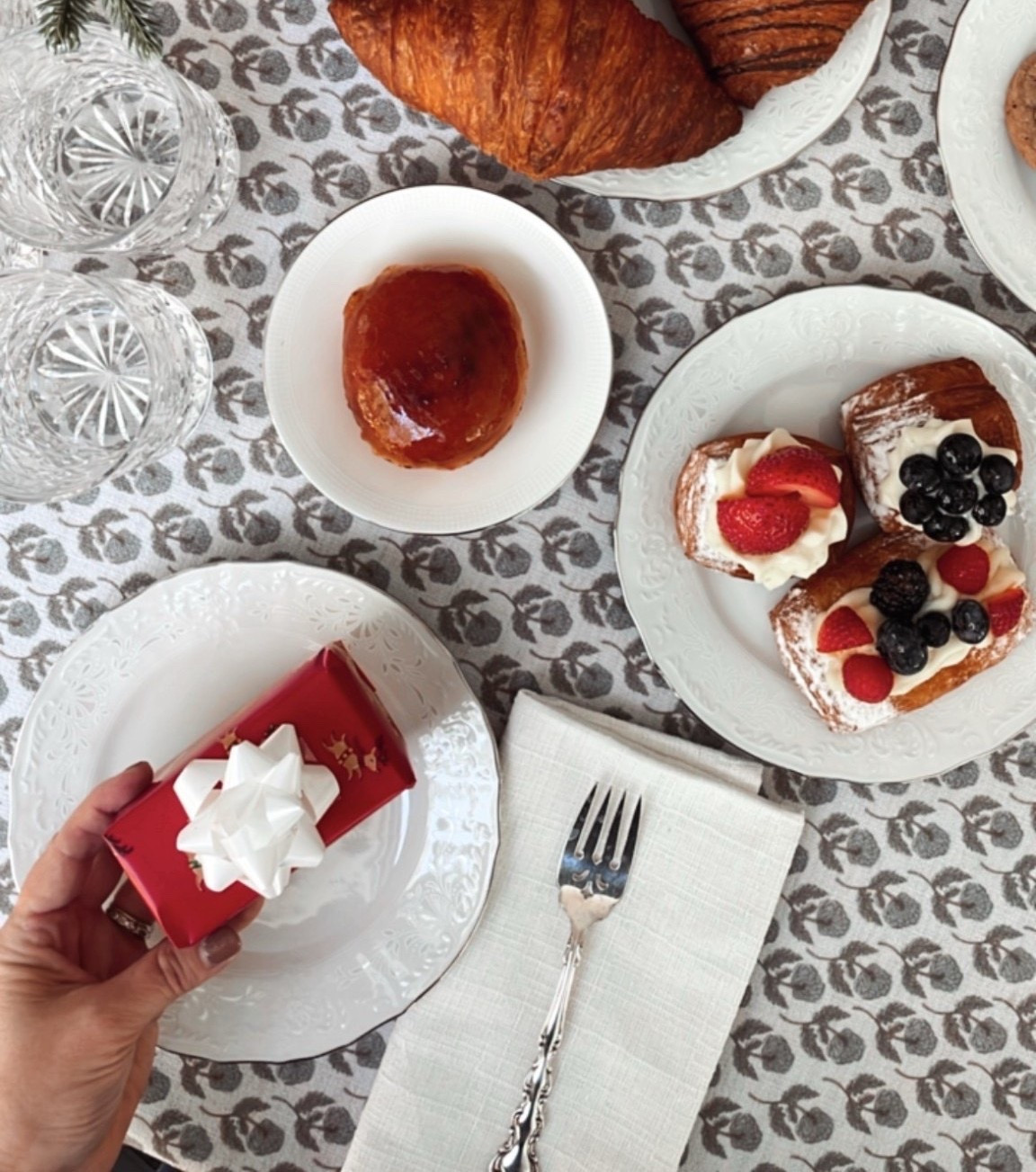 Valentine’s Day tablescape decor ❤️ Use my code: mendezmanor for 24% off a Two Pages tablecloth! 

#LTKValentine #LTKHome #LTKSaleAlert