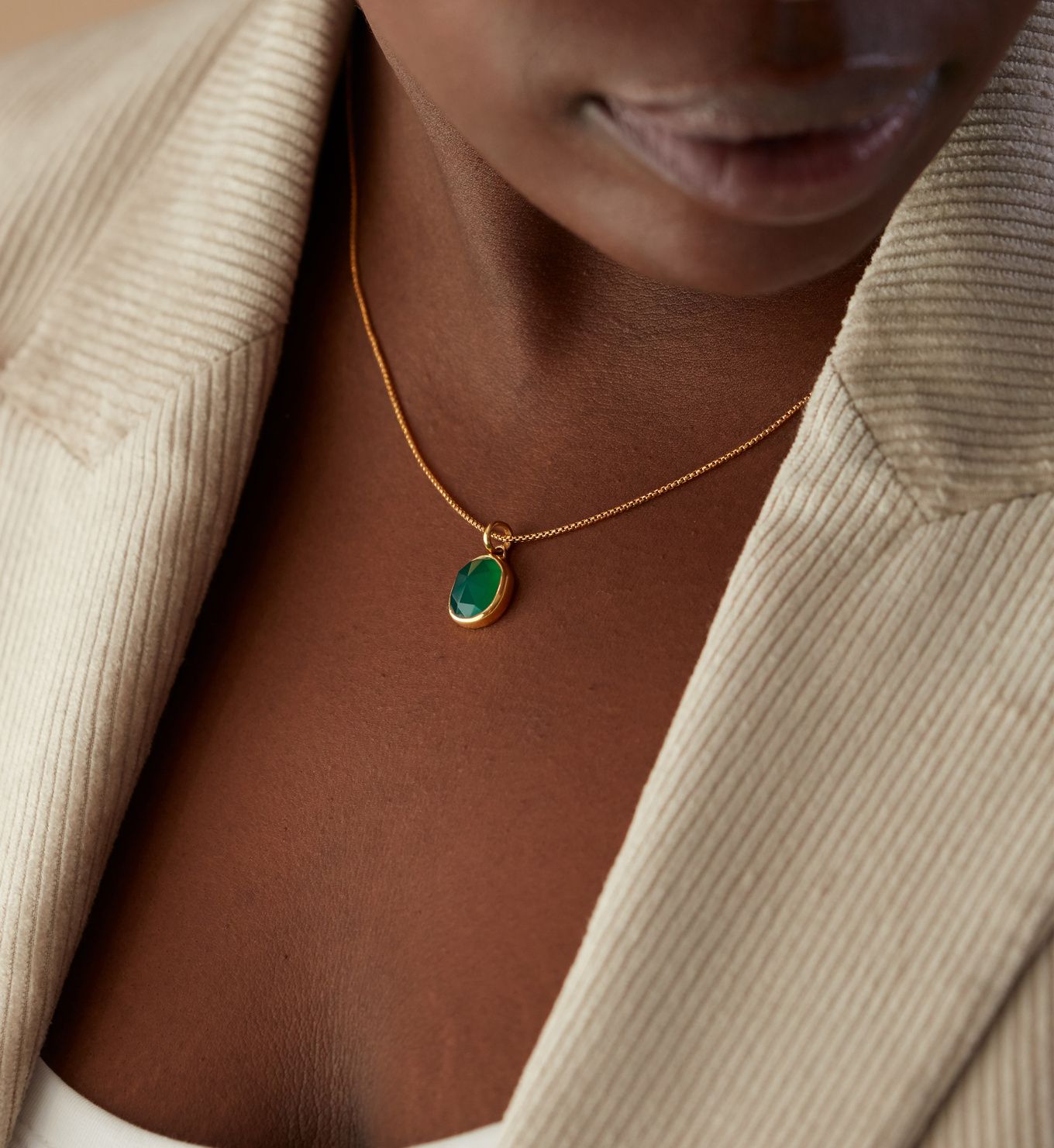 Fine Oval Box Siren Medium Bezel Pendant Chain Necklace | Monica Vinader (Global)