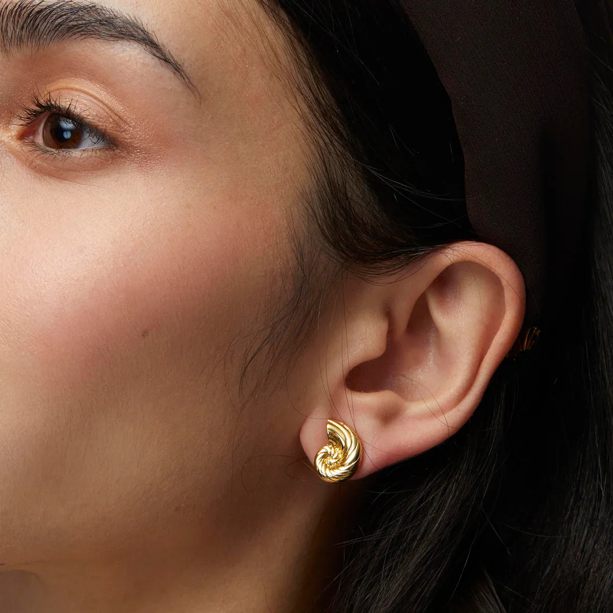 Lele Sadoughi Gold Nautilus Shell Stud Earring | House of 29