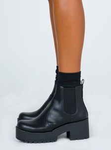 Lipstik Eamon Boots Black | Princess Polly US