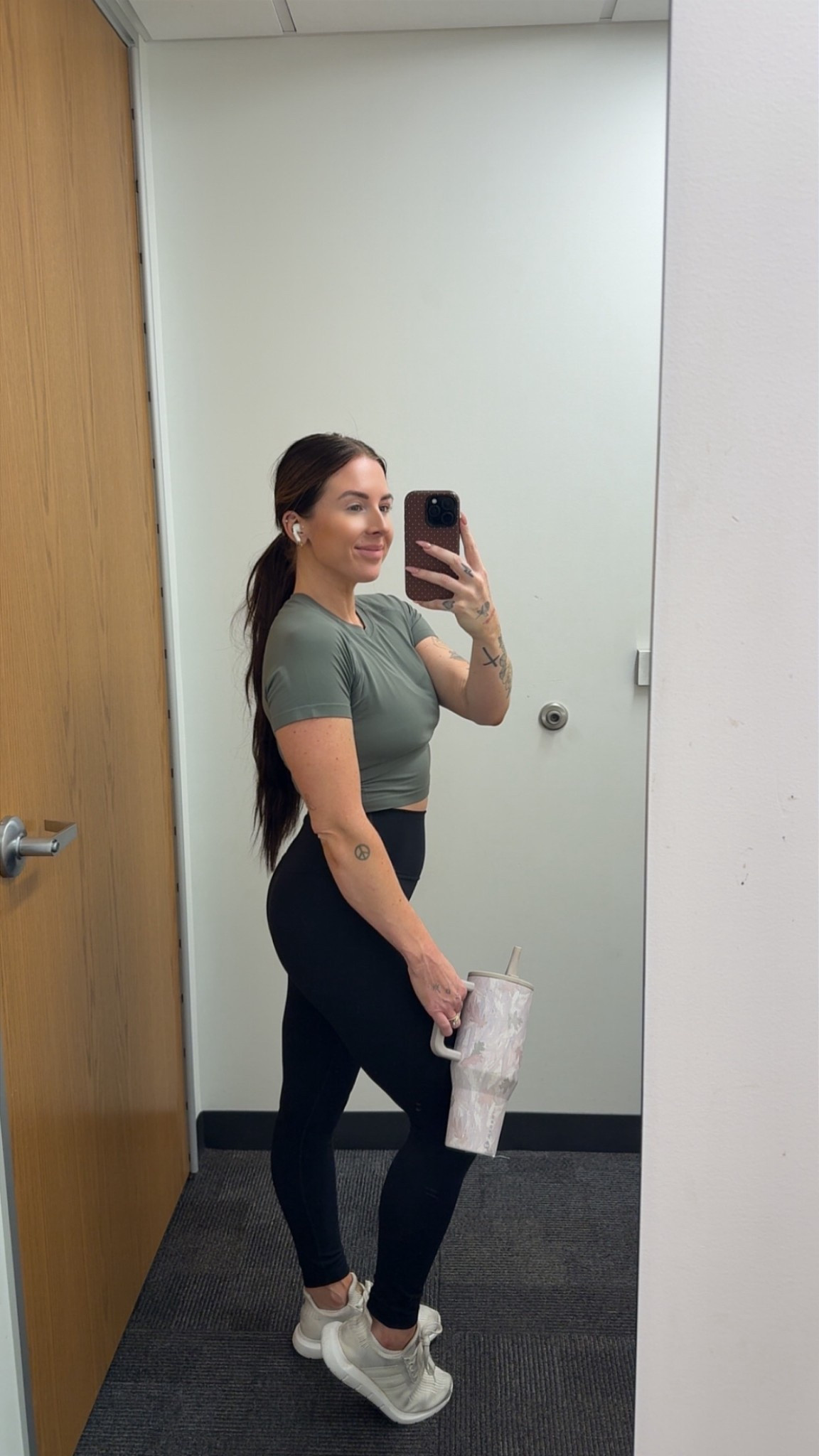 Best workout clothes. Lulu dupe!



#LTKfitnessgoals #LTKmomlife #LTKootd