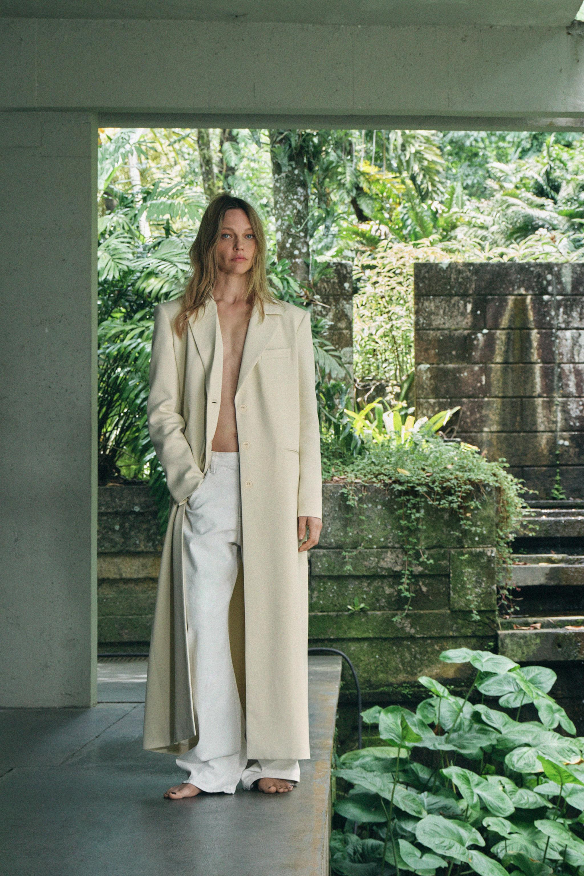 ZW COLLECTION TAPERED MID-WAIST WAXED CRACKLED JEANS | Zara UK