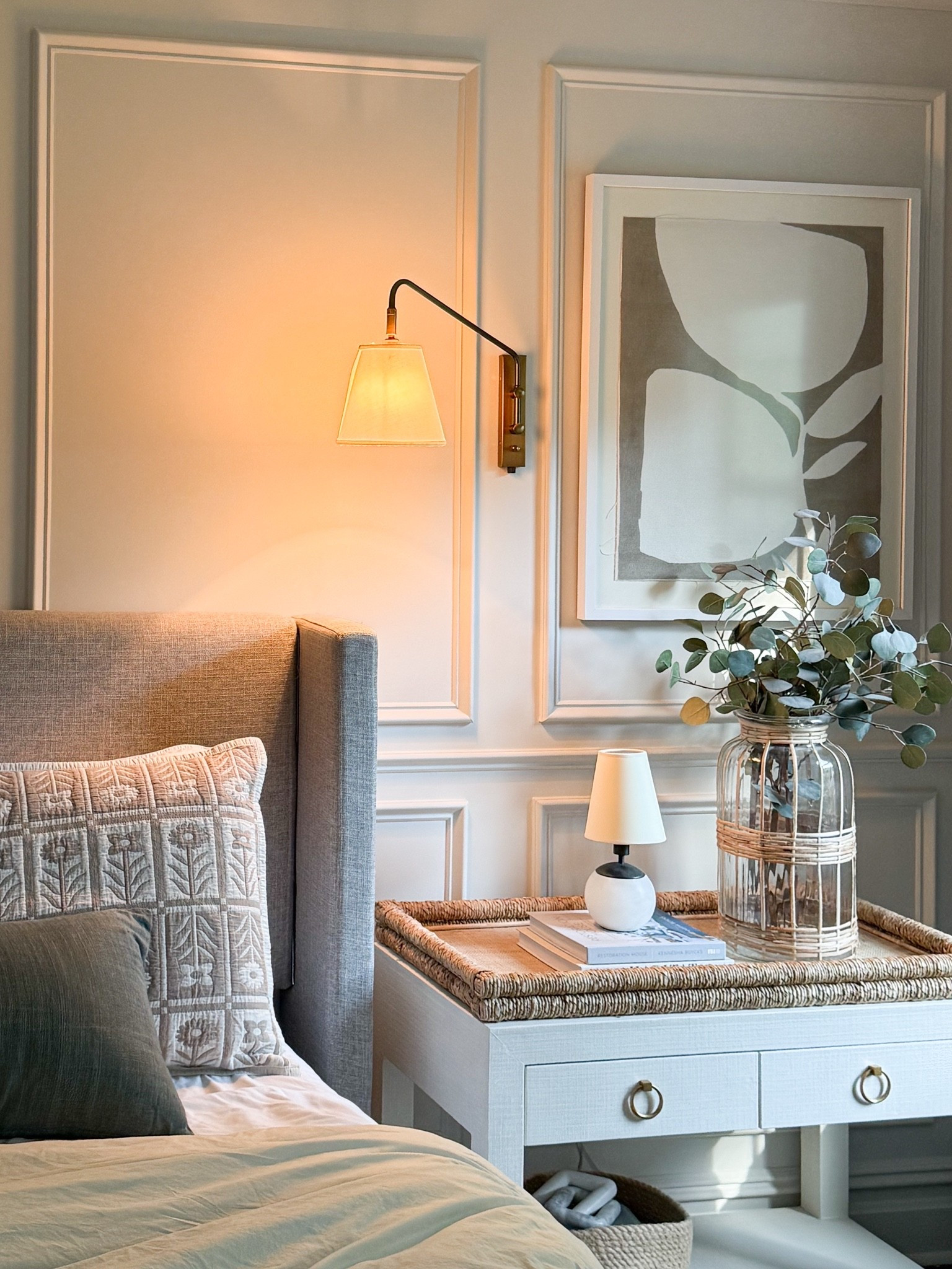 I love to layer in a few different light sources in each room (sconces, table lamps, chandeliers, floor lamps) — the easy way to make any room extra cozy ✨

Bedroom, bedroom inspo, bedroom decor, spring home, bedding, bedroom furniture, bedroom accessories, bedroom styling, upholstered bed, girlonthehudson, neutral home, modern coastal,cozy home

#LTKHome #LTKSeasonal #LTKselfcare