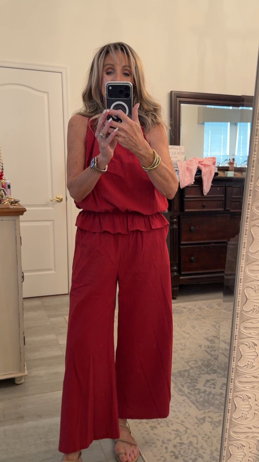 So many questions about this set so here’s the truth: I love it! The fit is great, I’m almost 5’4” and I weigh 122 lbs. wearing a small

#LTKOver40 #LTKSaleAlert #LTKootd