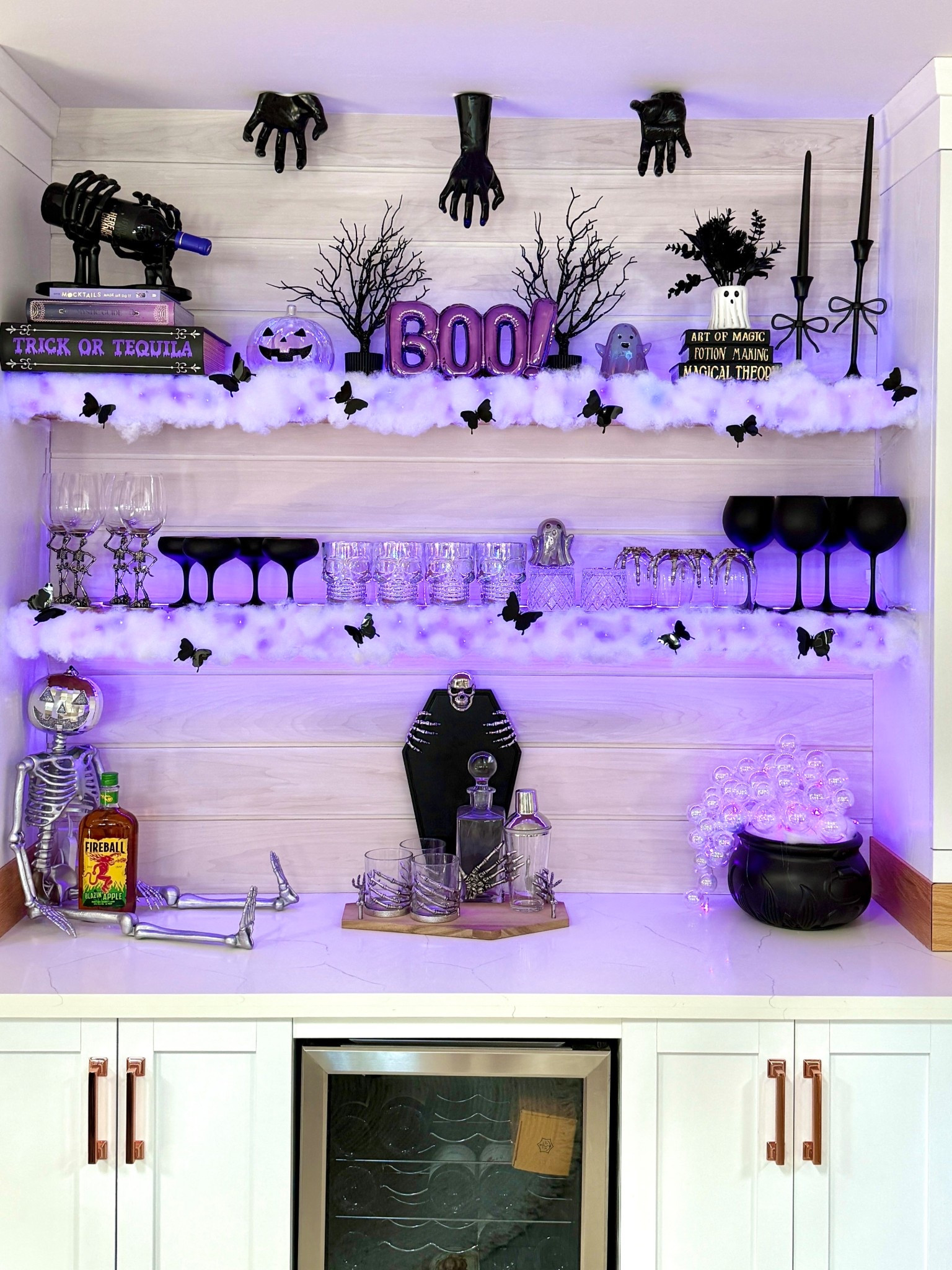 My Halloween Bar

#LTKHome #LTKFallSale #LTKSeasonal