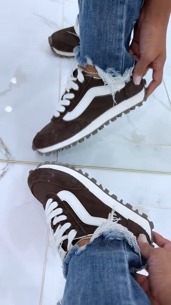 Vans 152 retro sneakers! 

#vans #retrosneakers
#vansshoes
