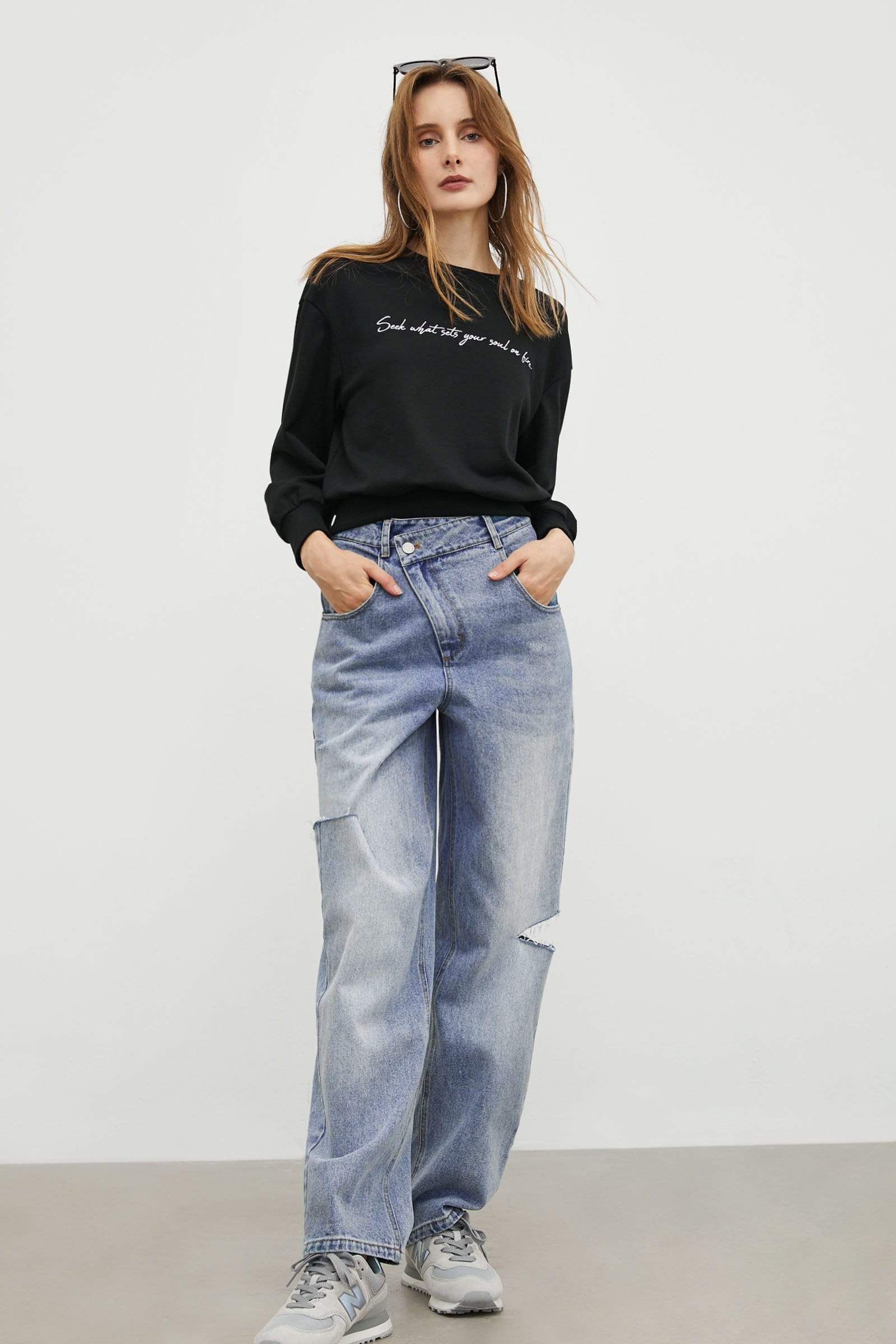 Ripped Slouchy Wide-Leg Mom Jeans | J.ING