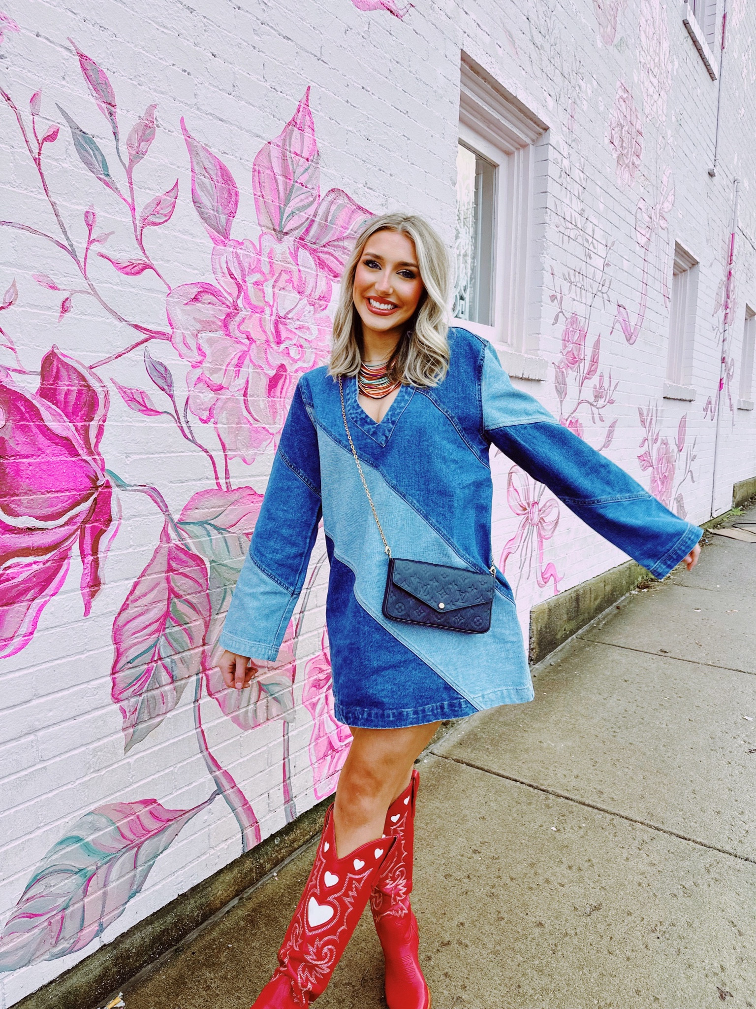 Nashville ootd!!!! 💕🤠

Denim, country, concert, Broadway, cute, free people, anthropology, nasty, girl, colorful, valentines, Galentine’s, NASH, preppy, pink, loveshack, girly, bows, Louis Vuitton, small purse, college, inspo, red boots

#LTKshoecrush #LTKstyletip #LTKtravel
