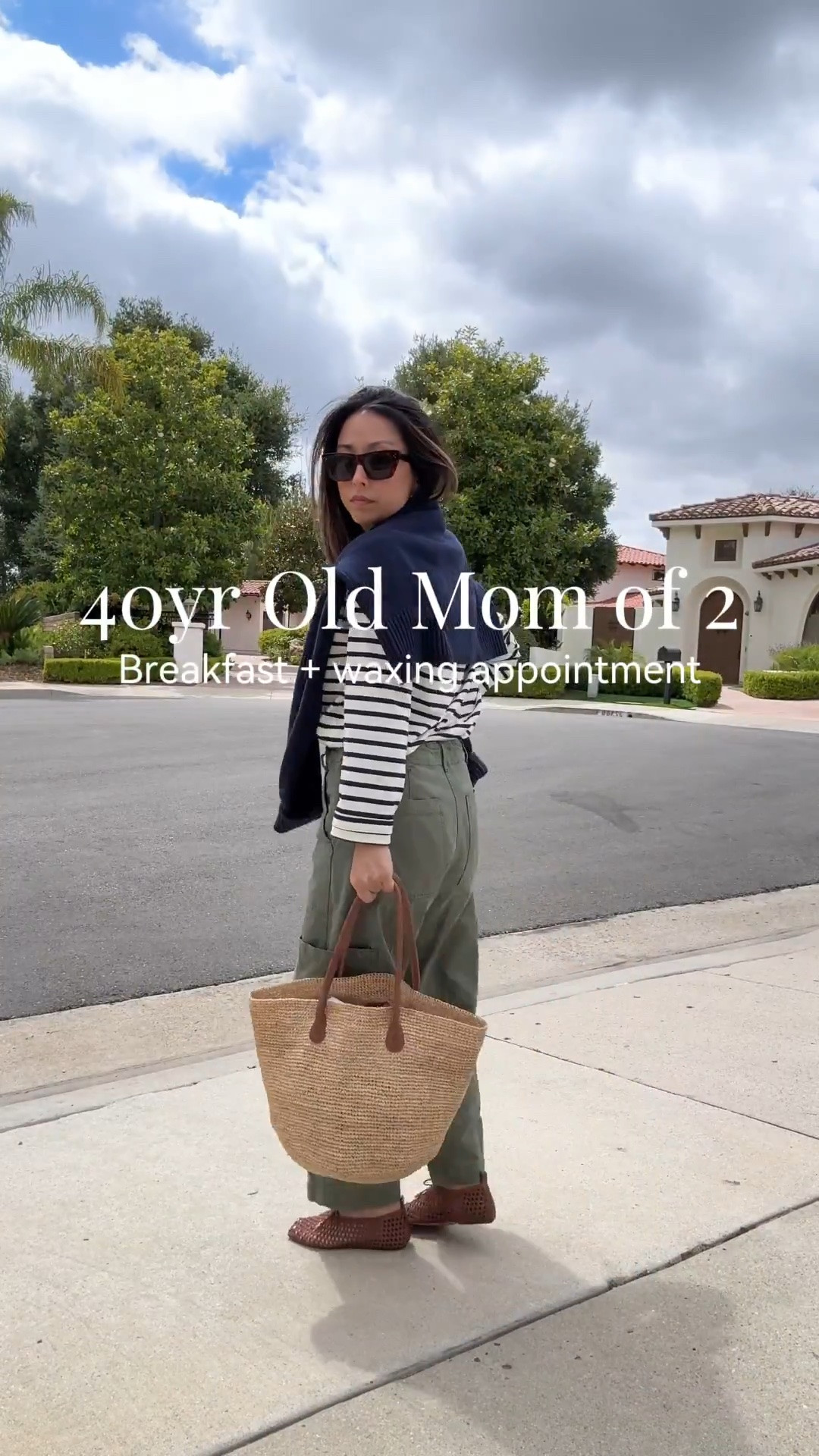 40yr old mom of 2 - What I wore to breakfast and my waxing appt.

Tuckernuck tee xs
Pistola cargos petite 25 - you can size down
Dolce Vita flats 5
Aritzia tote - sold out, linked similar
Everlane cotton sweater xs
Electric Picks earrings
Dorsey James necklace 15"
Celine sunglasses

summer outfits, petite style

#LTKmomlife #LTKootd #LTKPetite