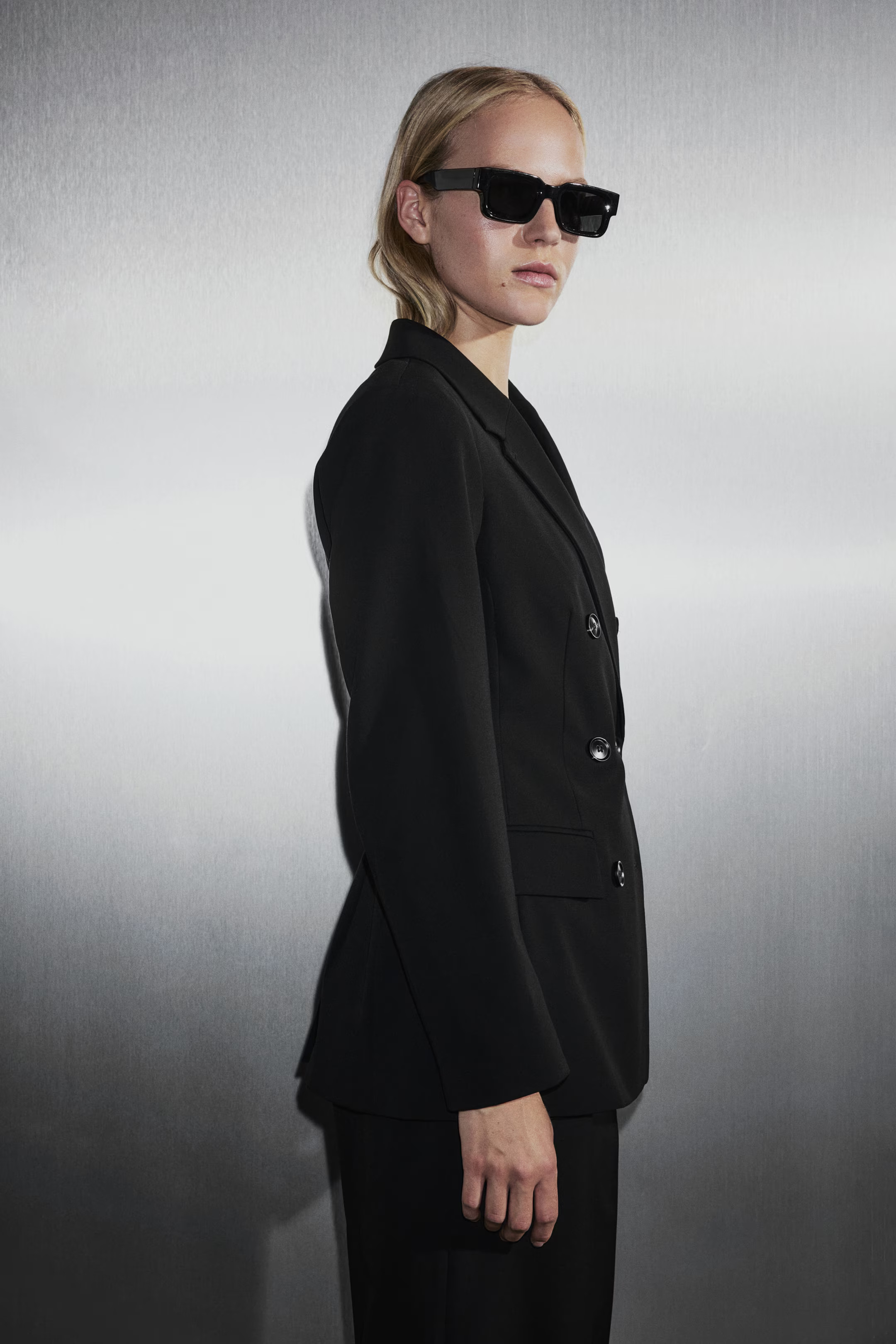 Wrinkle-resistant Double-breasted blazer | H&M (UK, MY, IN, SG, PH, TW, HK)