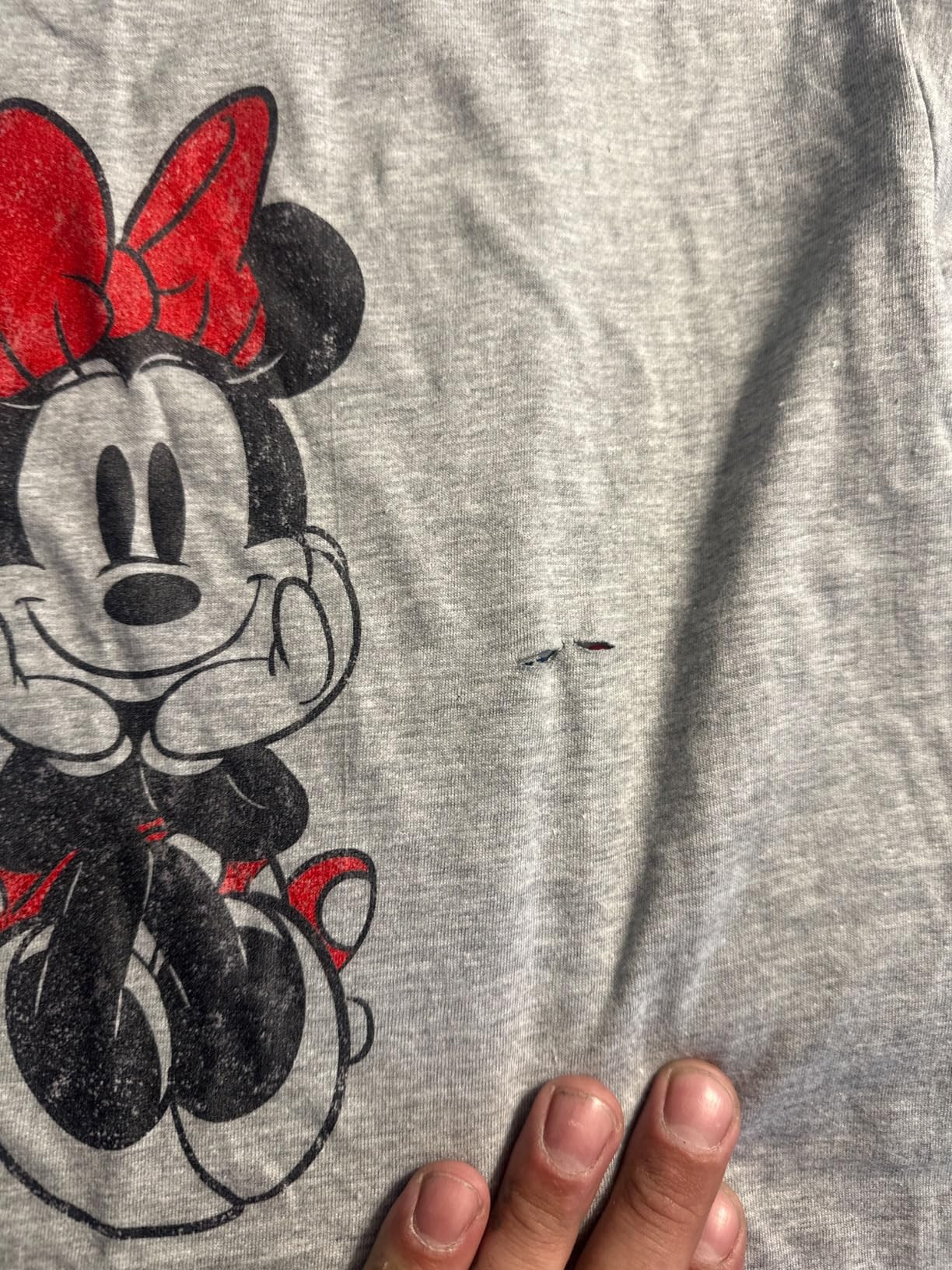 Disney Mickey and Friends Minnie Mouse Vintage Sitting T-Shirt | Amazon (US)