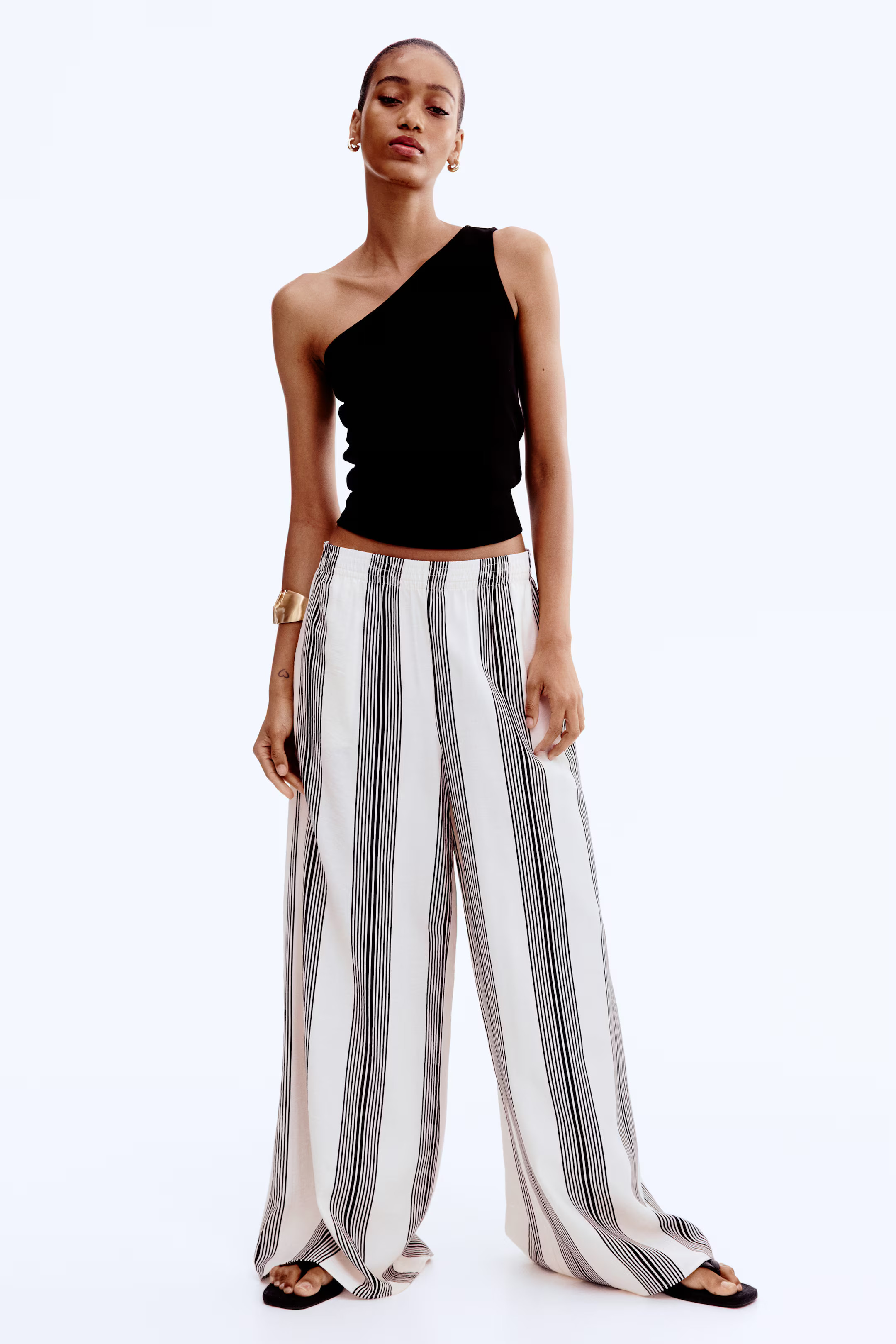 Wide pull-on trousers | H&M (UK, MY, IN, SG, PH, TW, HK)