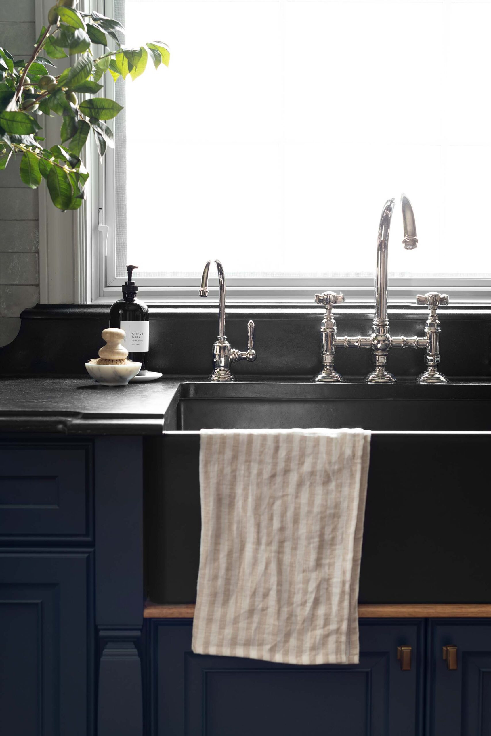 Our reverse osmosis water filtration system... 

 

#LTKHome