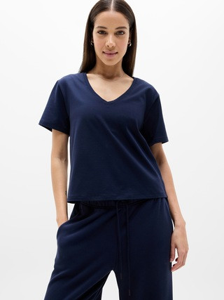 Essential V-Neck Tee | Athleta