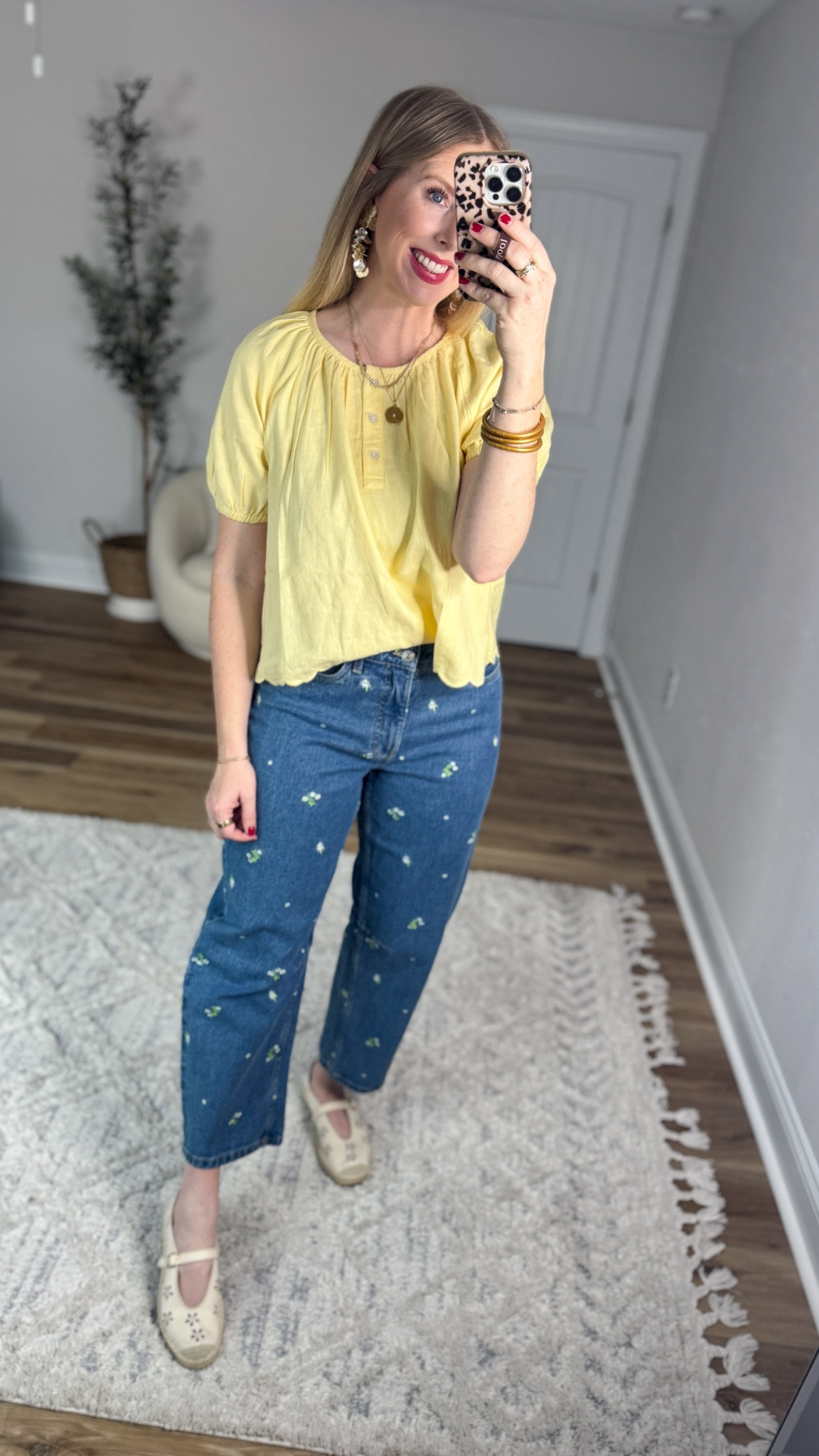 Weekend Walmart Wins try-on
Scallop edge top- small
Floral embroidered jeans- 4, go with smaller size in these!!

#LTKSpringSale #LTKmomlife #LTKootd