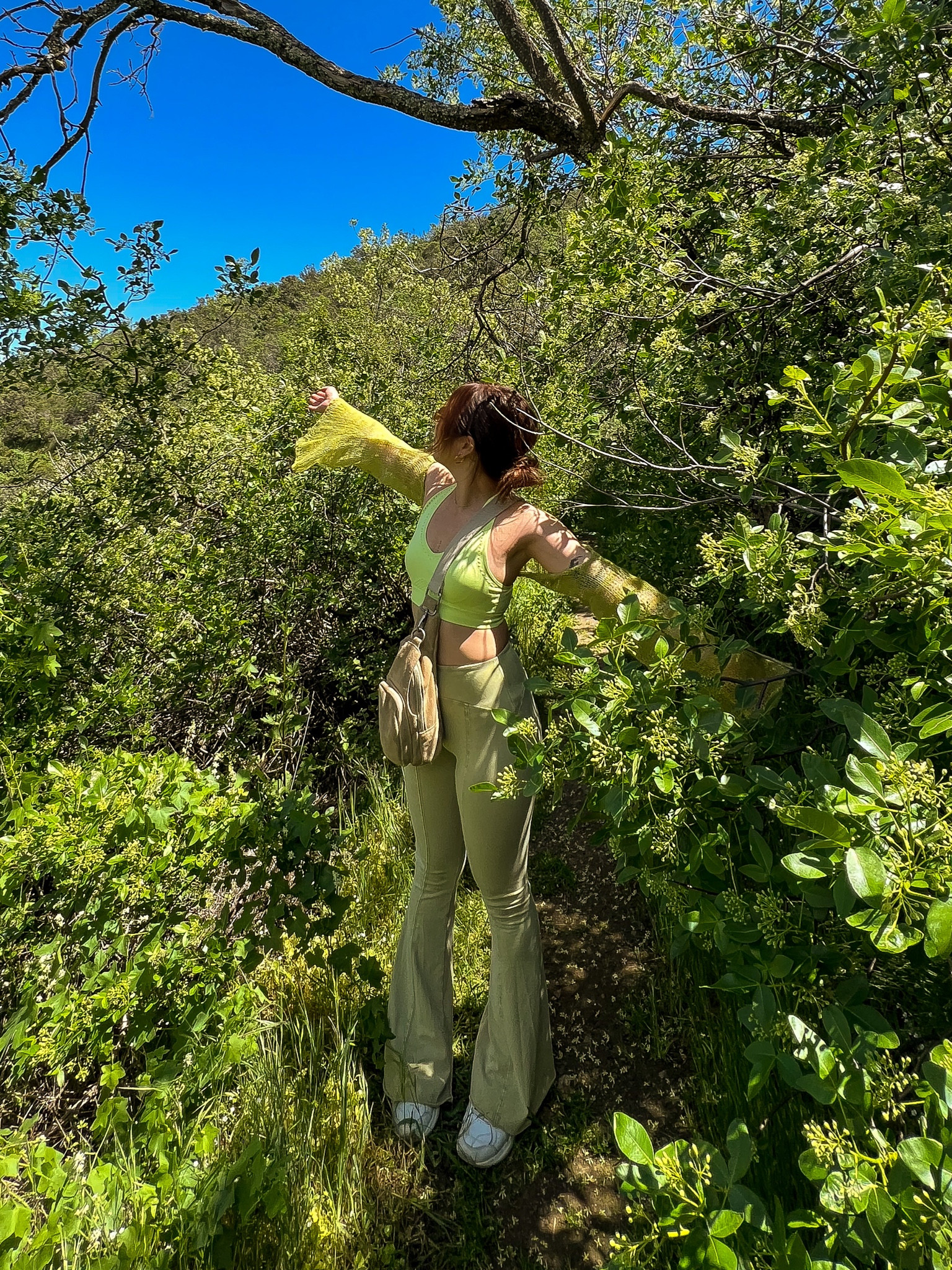 cute hiking outfit! green monochrome, matching the plants 💚

#LTKstyletip #LTKfit #LTKSeasonal