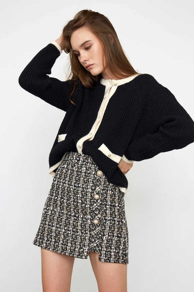 Flash Sale


                Abigale Beige Check Skirt | J.ING