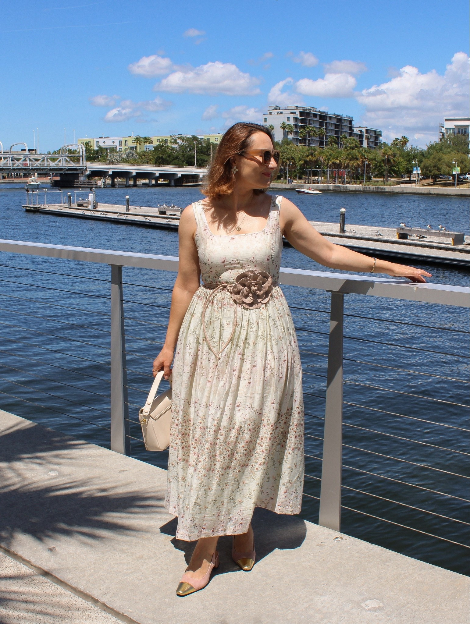 What to wear to a wedding? This dress is perfect to wear as a wedding guest! It fits true to size, but the fabric has no stretch. I recommend sizing up if you have a large chest. The dress also has pockets! Linking it below along with the lovely leather flower belt.