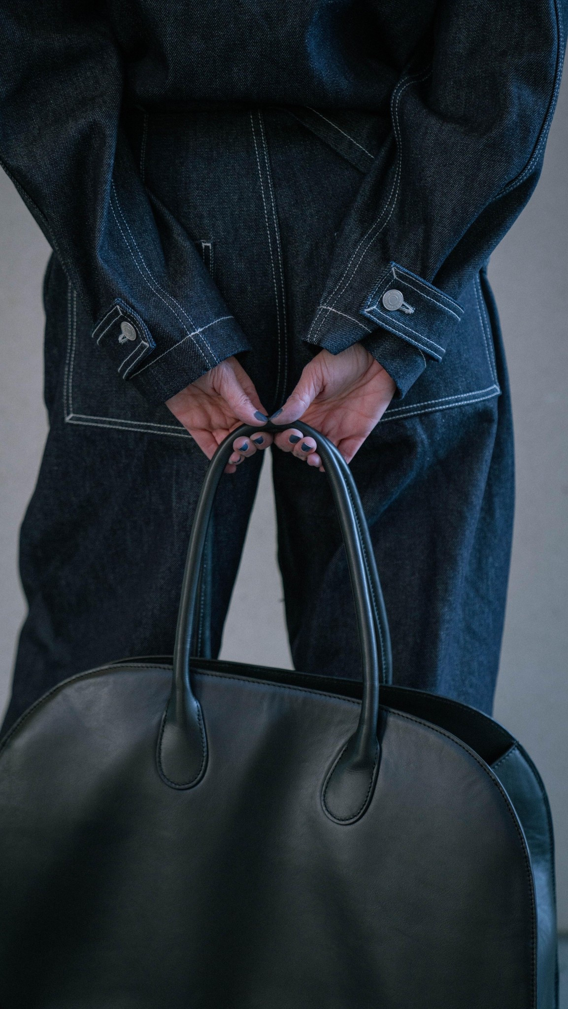 On Trend : Dark Denim  

#canadiantuxedo #doubledenim #denim


#LTKeurope #LTKluxury #LTKuk