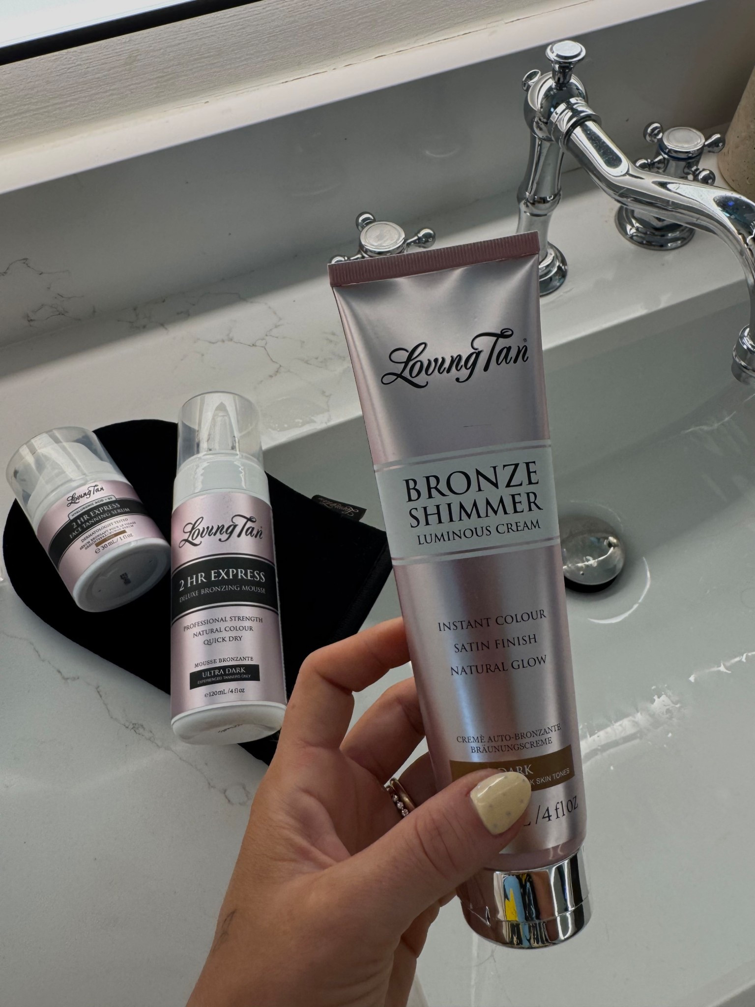 My favorite self tanner!  Use code KELSEYSHIMMER to receive a FREE Deluxe Bronze Shimmer Cream (valued at $33) with any full-size product! 