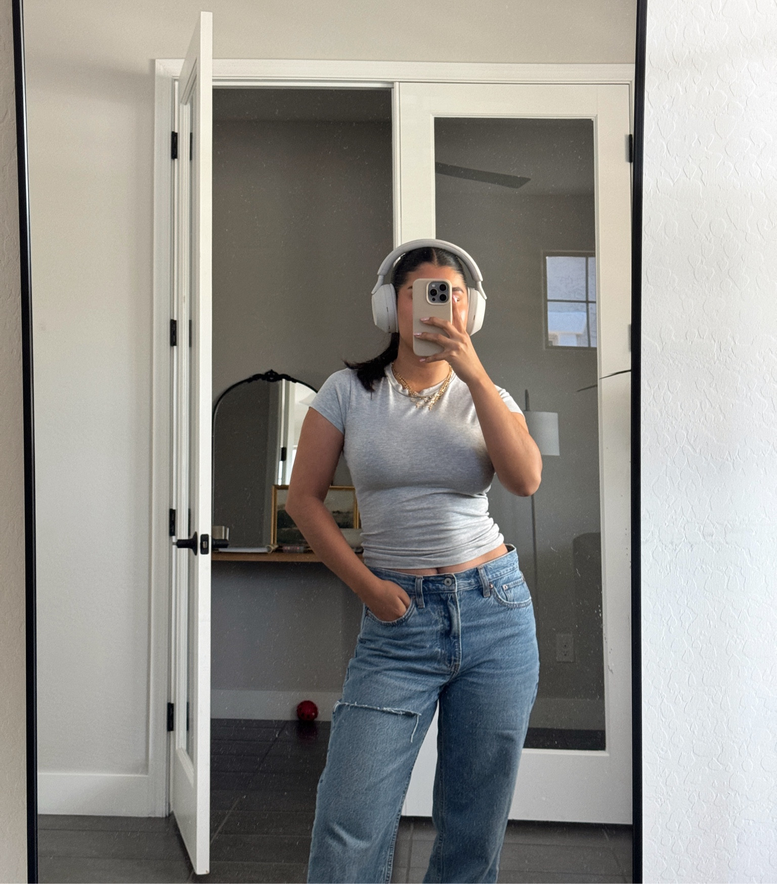 Everyday tee & relaxed jeans 🤞🏼 #everydaytee

#LTKSaleAlert