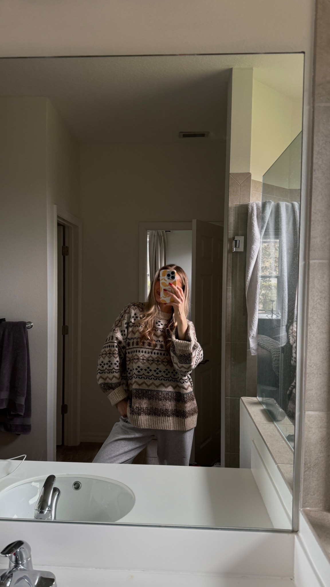 sweater 🤎 

#LTKHoliday #LTKGiftGuide #LTKFindsUnder100